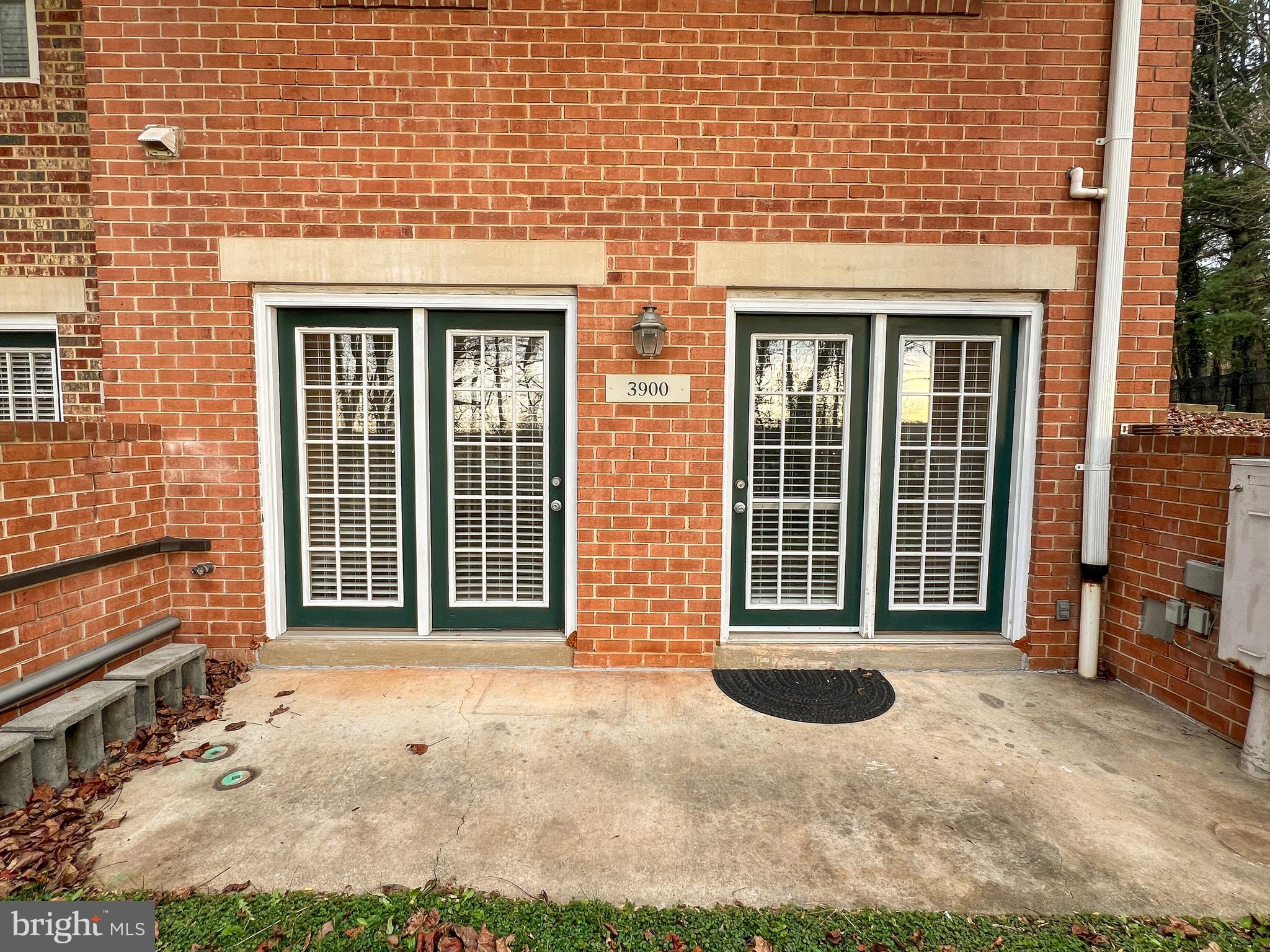 MONTGOMERY CHASE CODM - Residential Lease