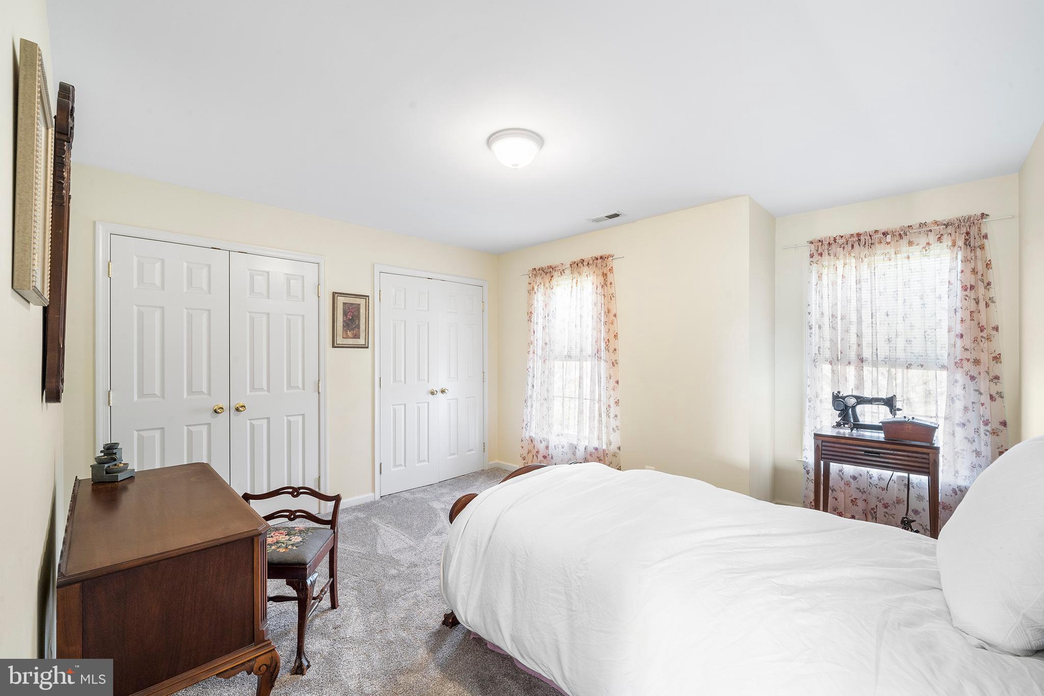 SPRING MILL ESTATE - Residential