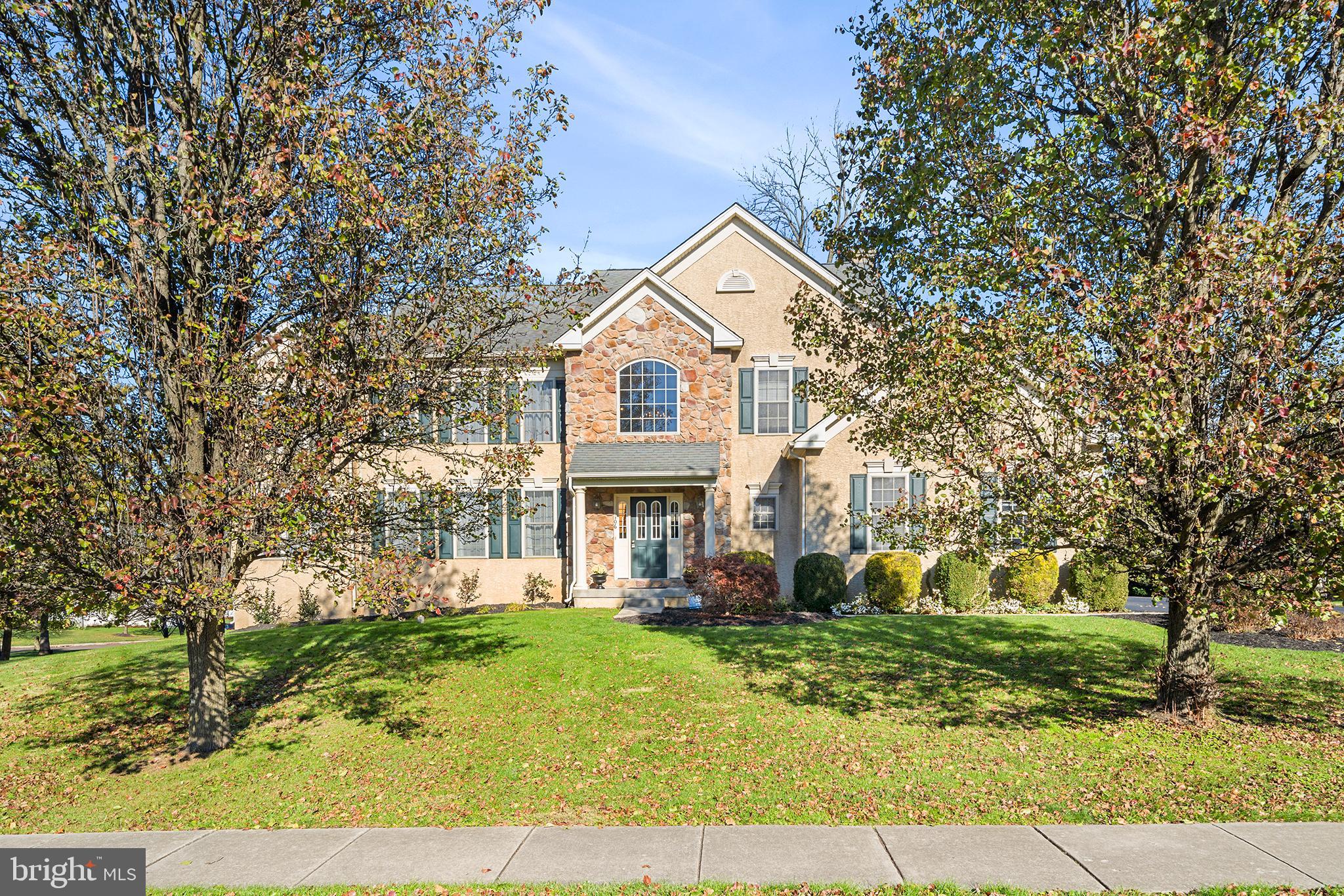 SPRING MILL ESTATE - Residential