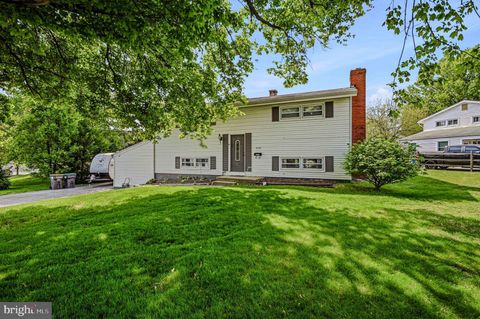 Photo of 4527 S Jane Way, WILMINGTON, DE 19804 (MLS # DENC2101720)