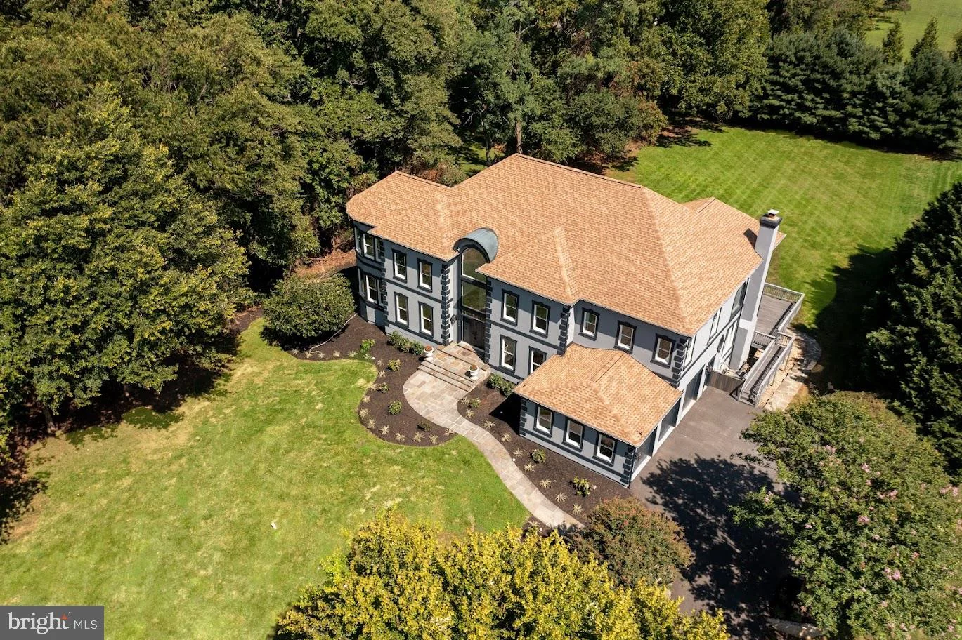 835 Seneca Road, Great Falls, VA 22066