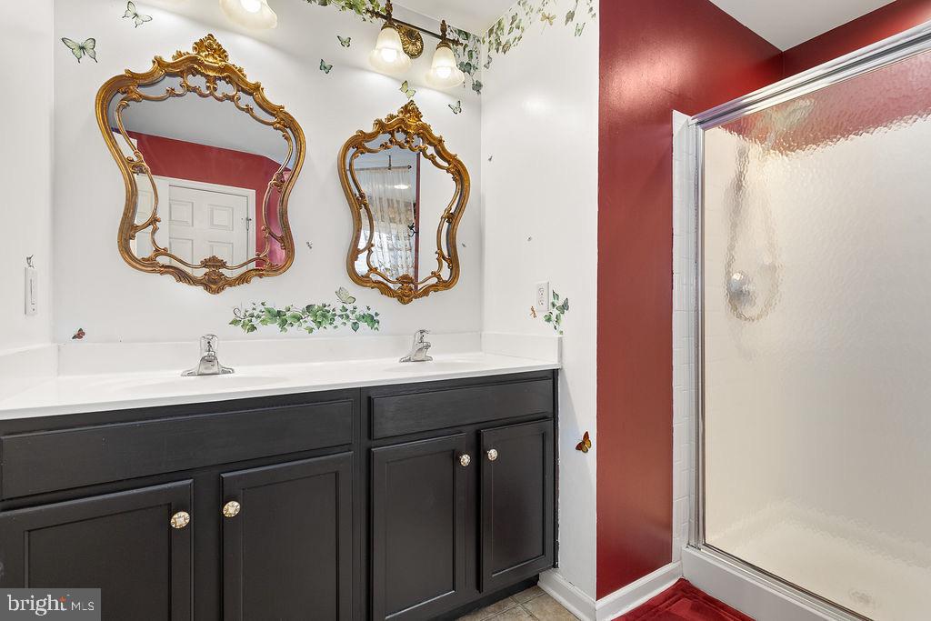 ARCHERS ROCK - Residential