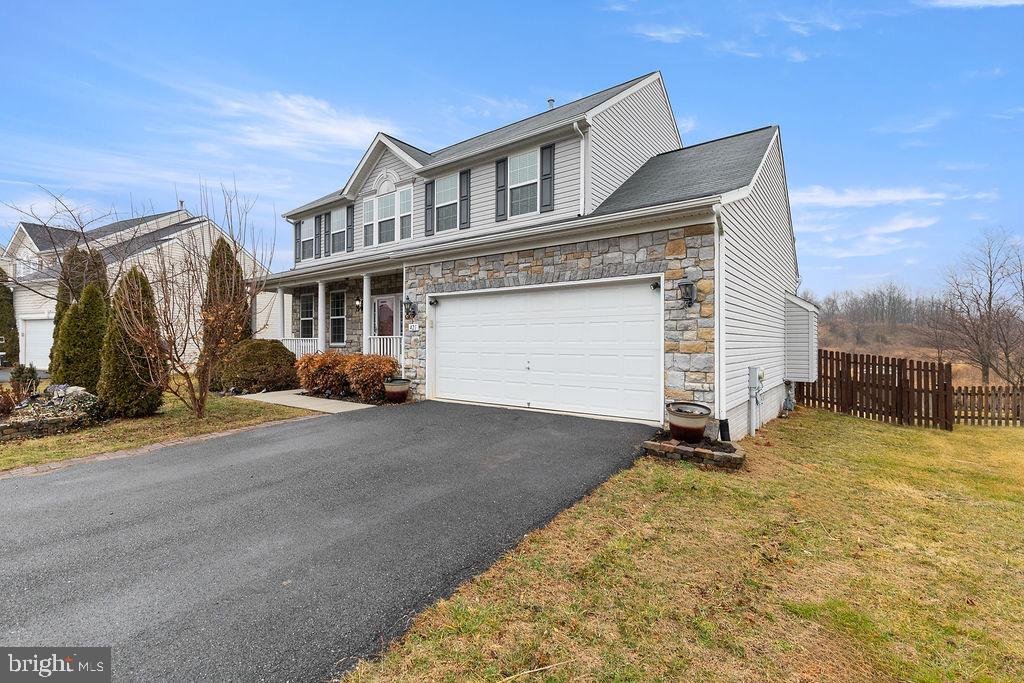 ARCHERS ROCK - Residential