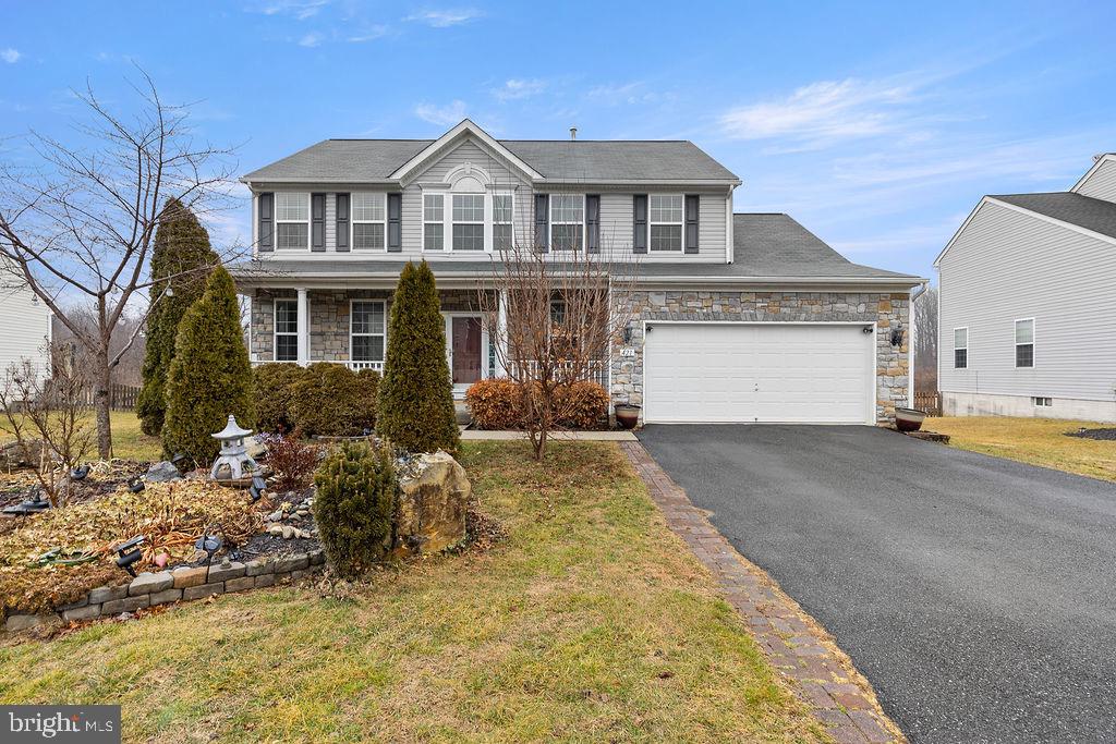 ARCHERS ROCK - Residential