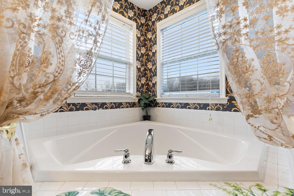 ARCHERS ROCK - Residential