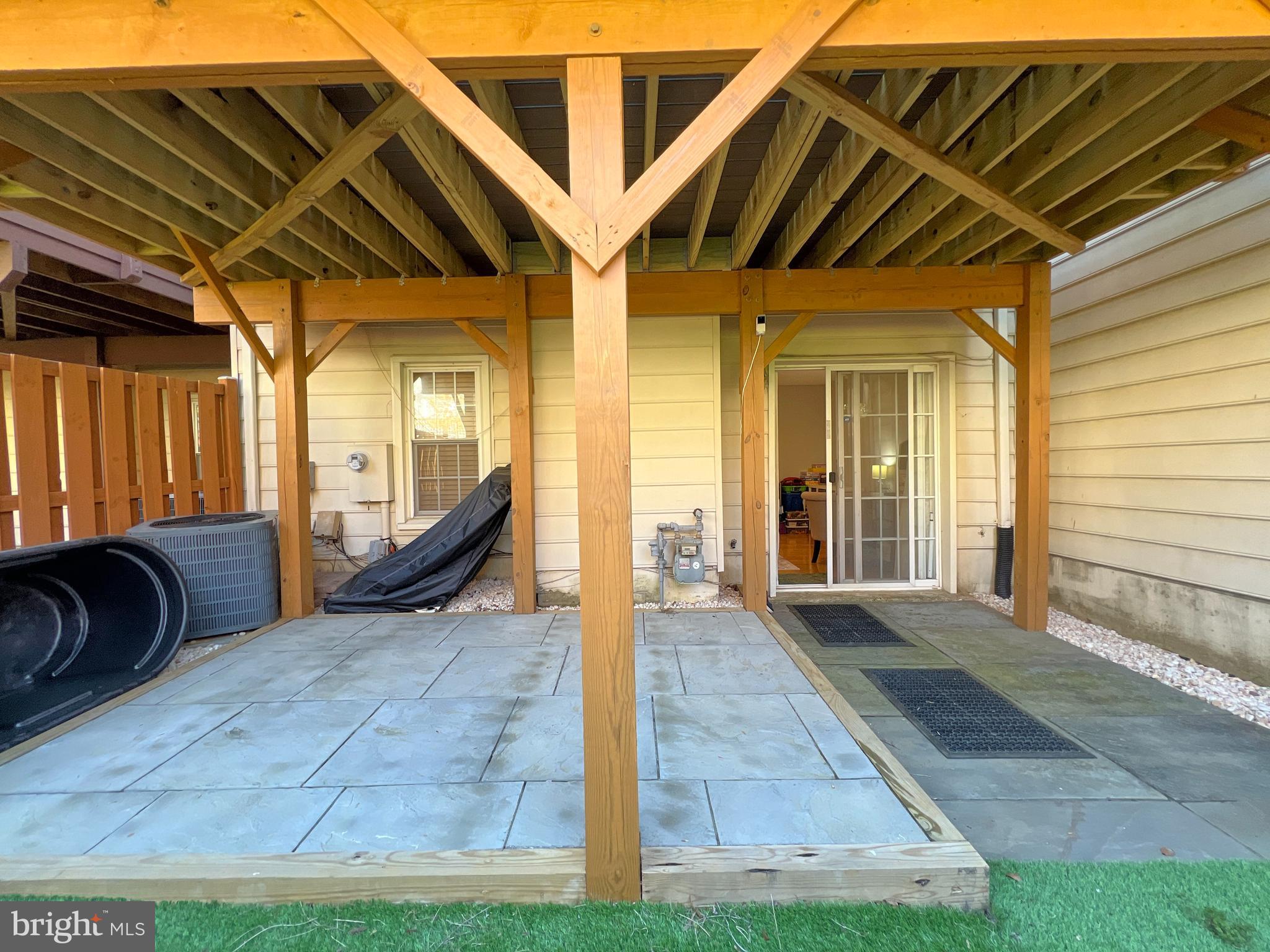 HAHN PROPERTY - Residential Lease