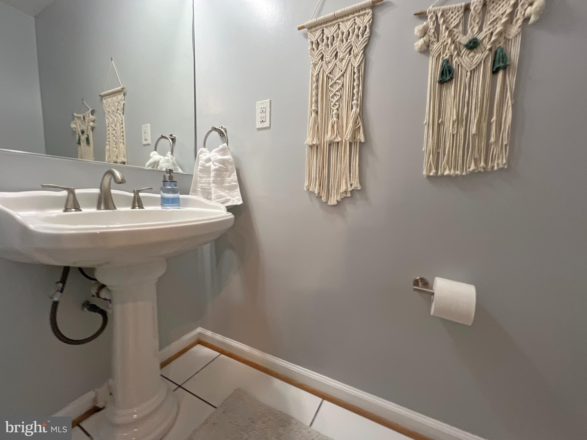 HAHN PROPERTY - Residential Lease