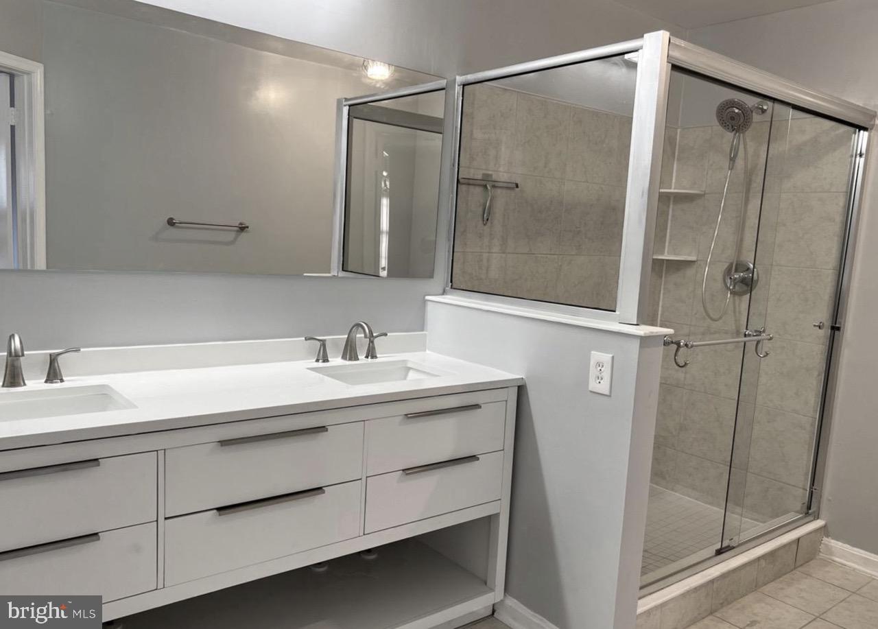 HAHN PROPERTY - Residential Lease