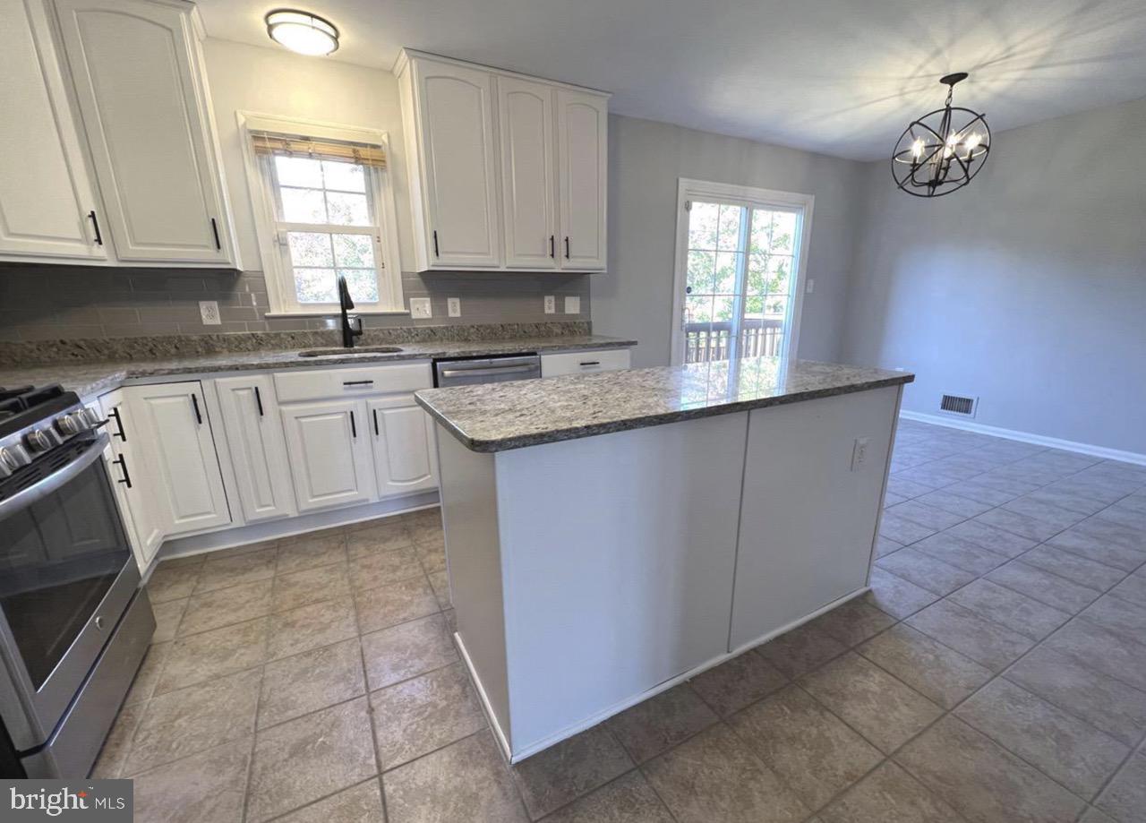 HAHN PROPERTY - Residential Lease