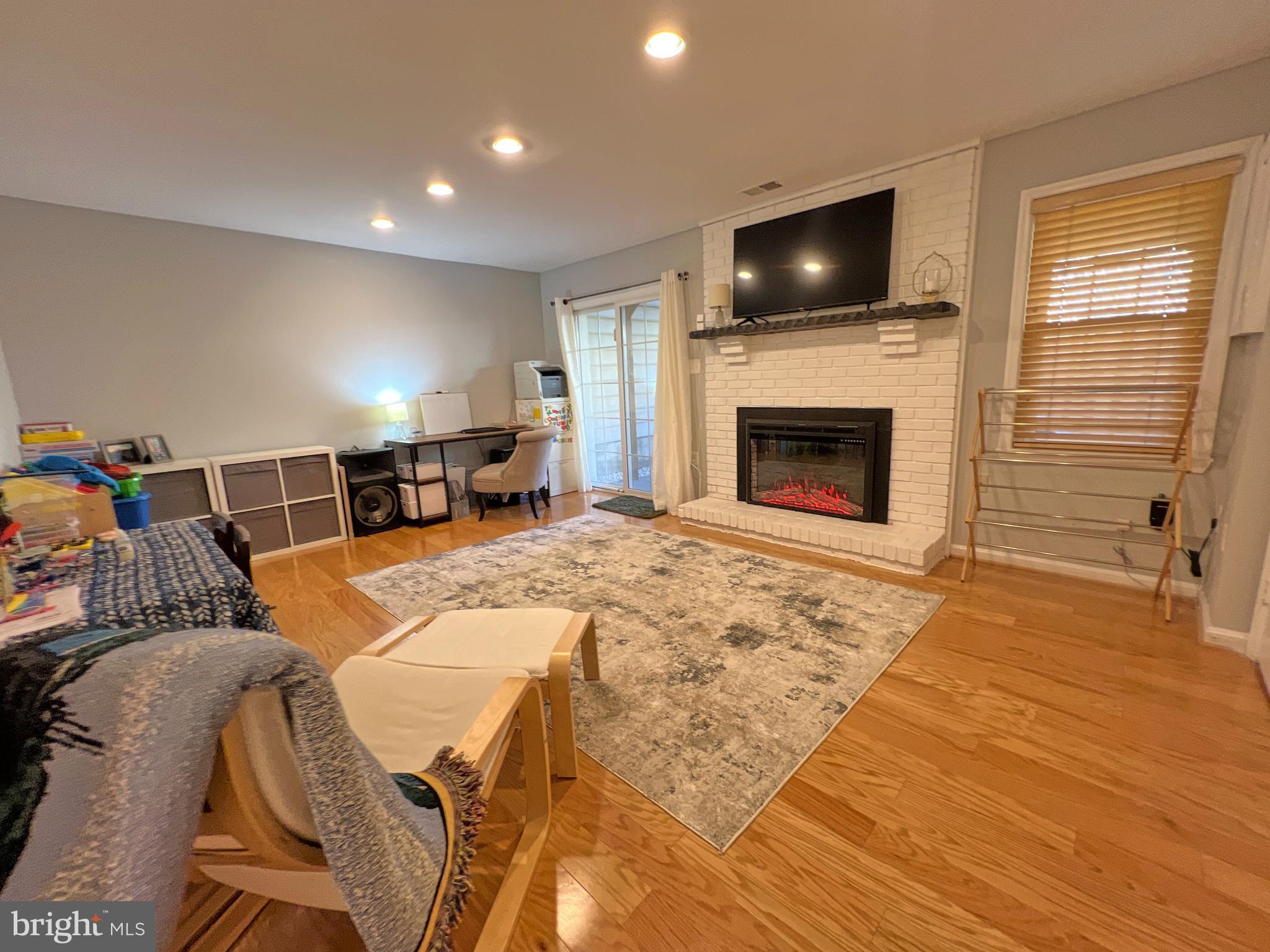 HAHN PROPERTY - Residential Lease