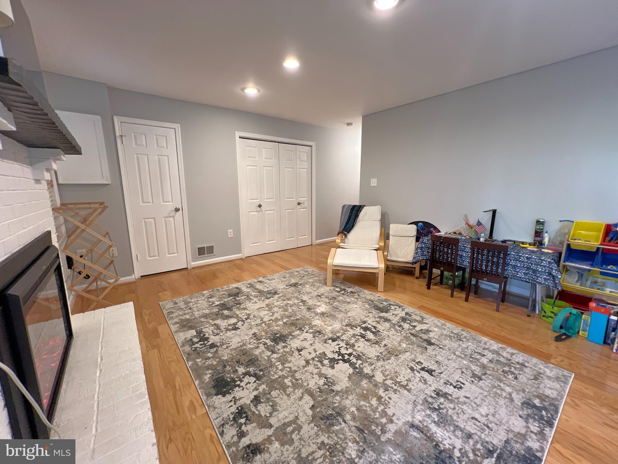 HAHN PROPERTY - Residential Lease