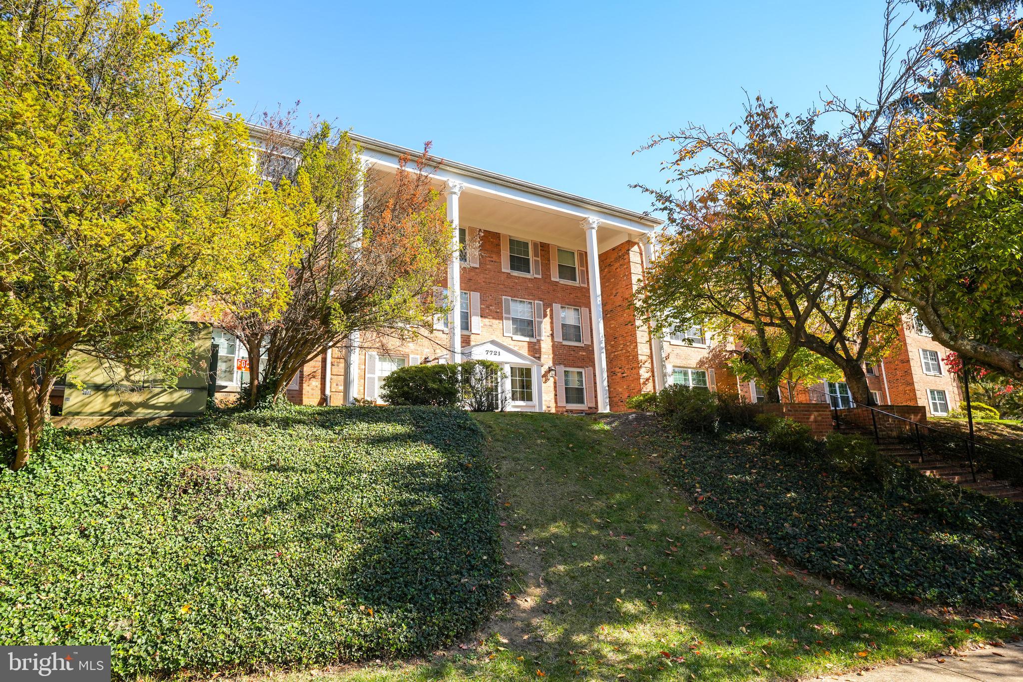 The BEST space and value in Mclean- 2 Bedroom/2 Bath with an in unit washer and dryer. LIGHT LIGHT and more light, updated bathrooms, cute kitchen, plus separate storage space and (unassigned )parking. The Colonies a wonderful, well run development with Gate House, swimming pool ,and steps to all things Mclean and Tysons and Metro!