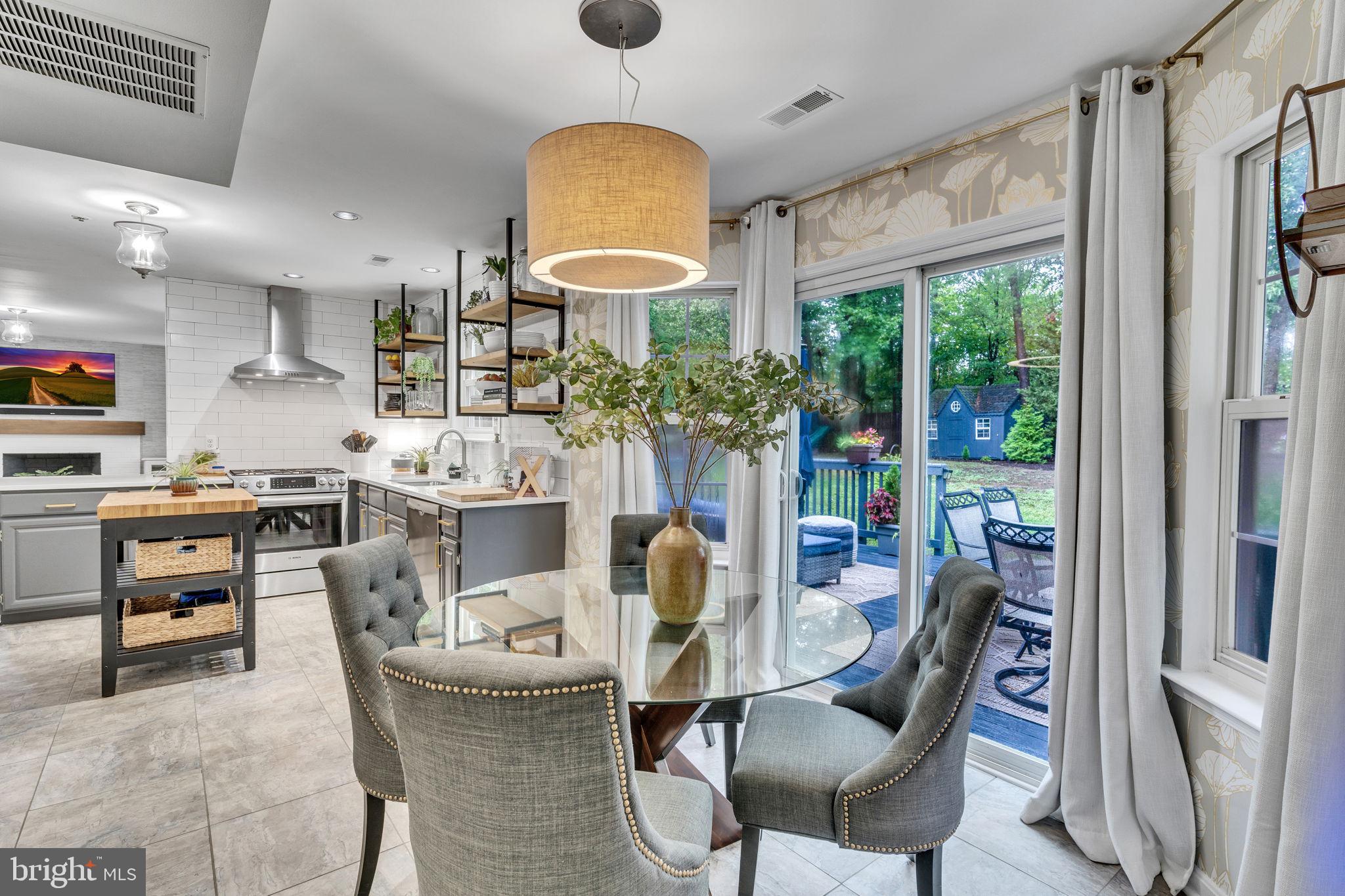 CONSTITUTION HILLS - Residential