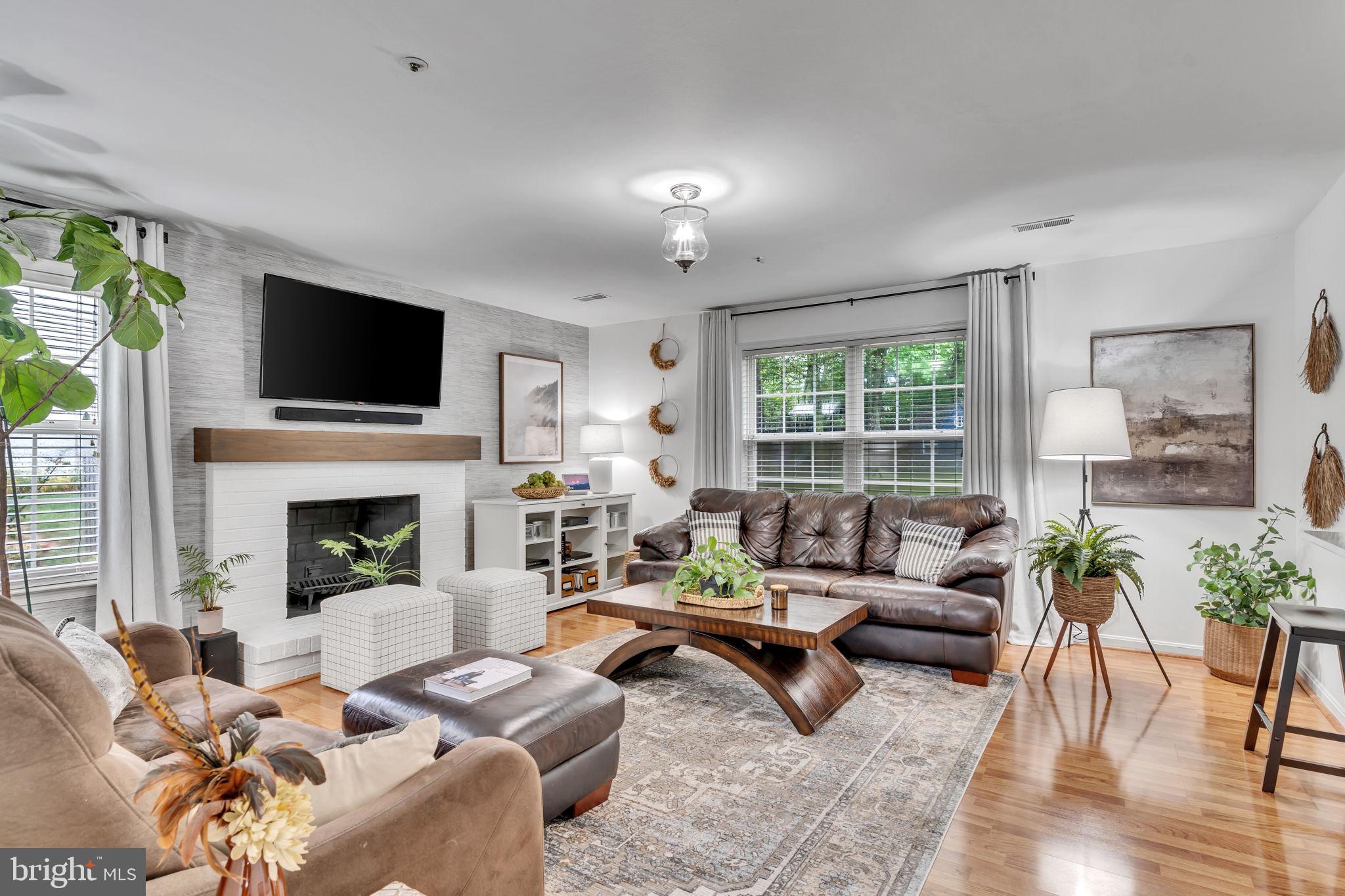 CONSTITUTION HILLS - Residential