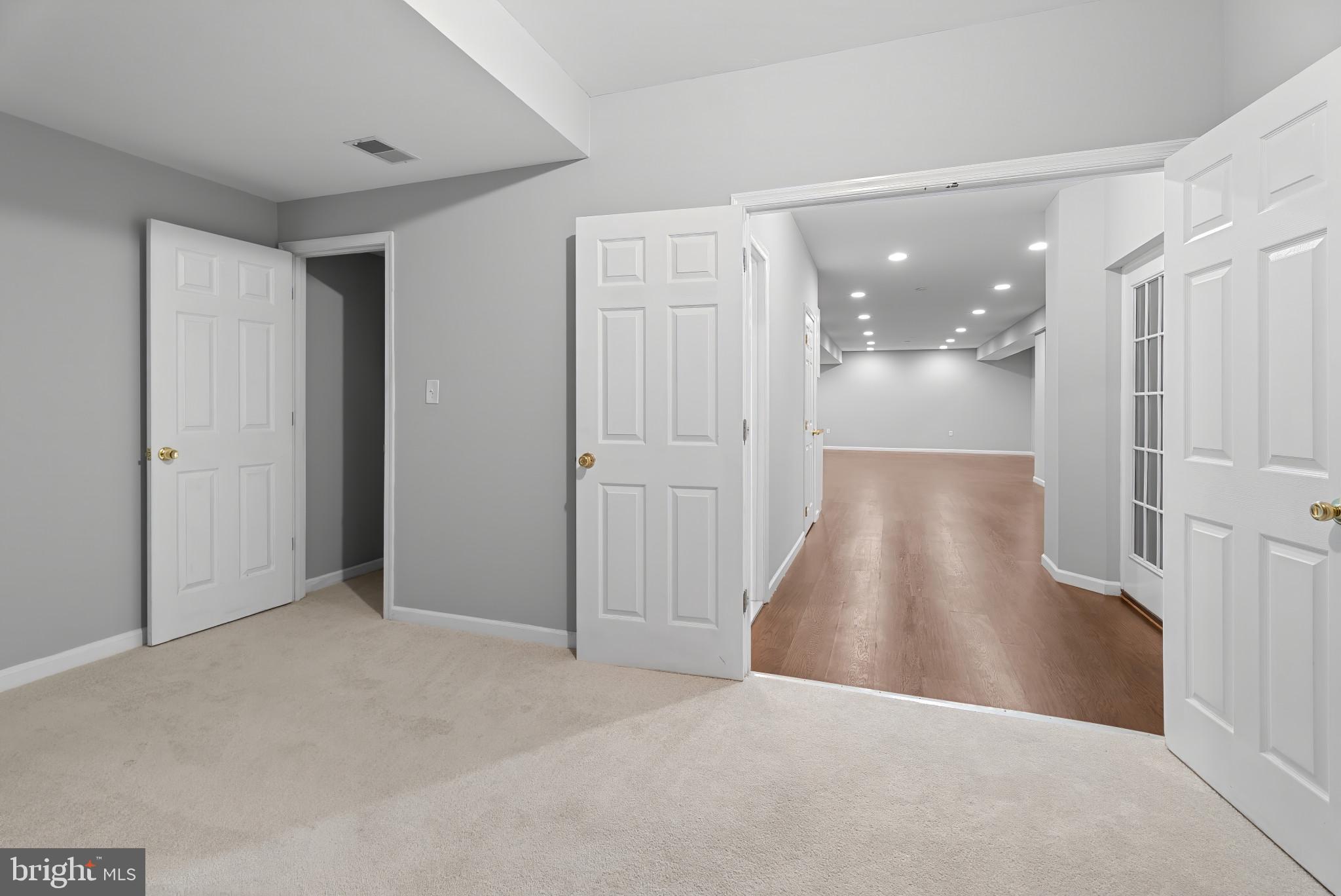 WALNUT RIDGE - Residential