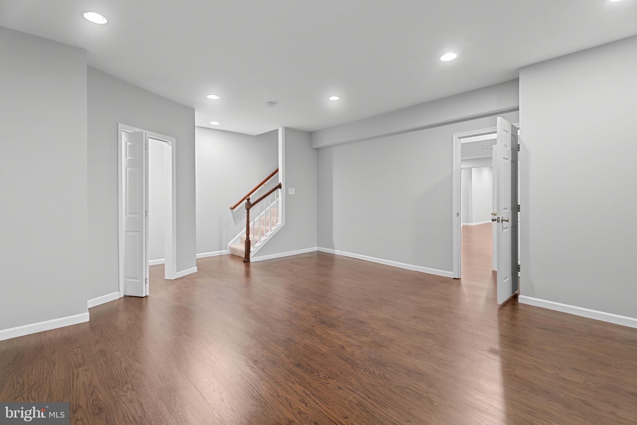 WALNUT RIDGE - Residential