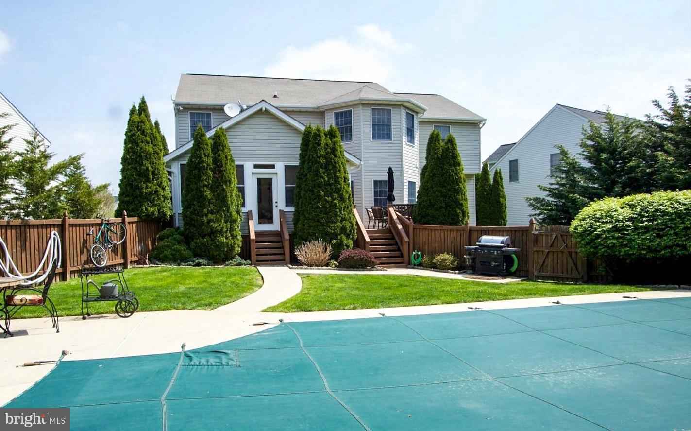 NORTH FOREST - Residential