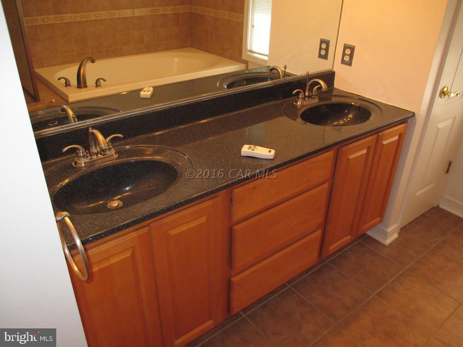 WHITE OAK - Residential