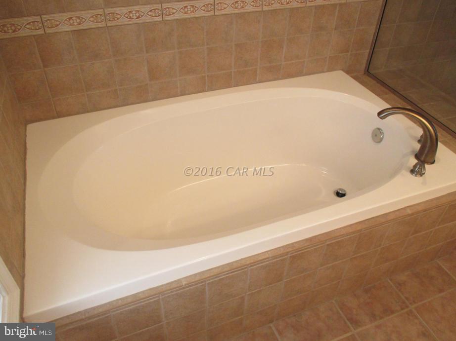 WHITE OAK - Residential