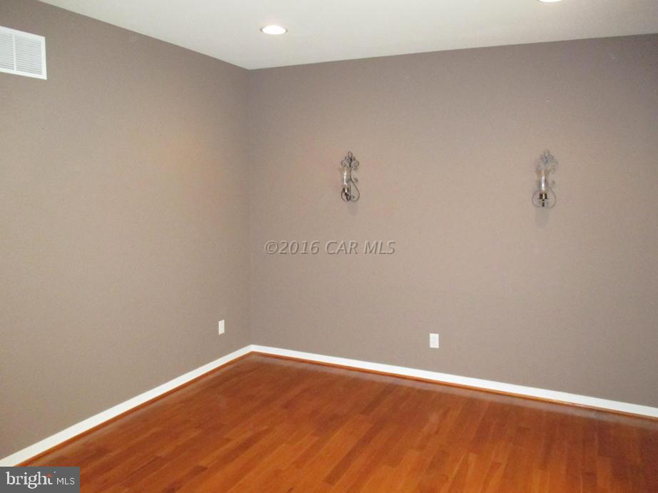 WHITE OAK - Residential