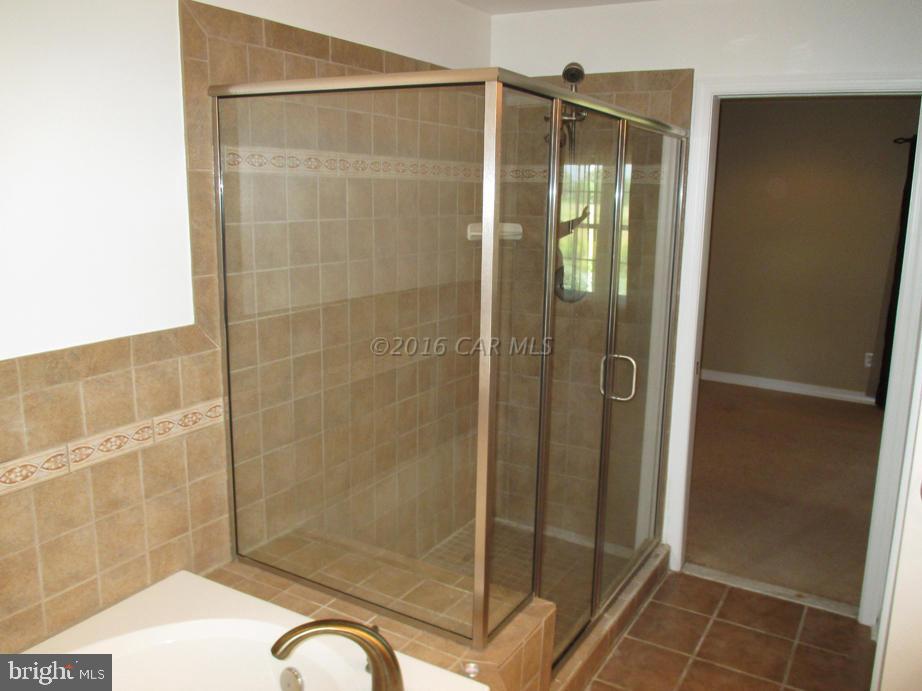 WHITE OAK - Residential