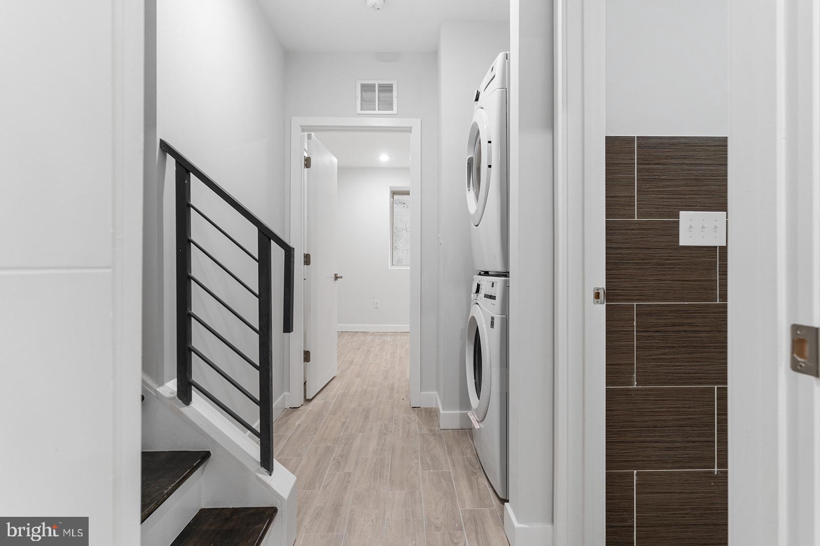 NORRIS SQUARE - Residential Lease