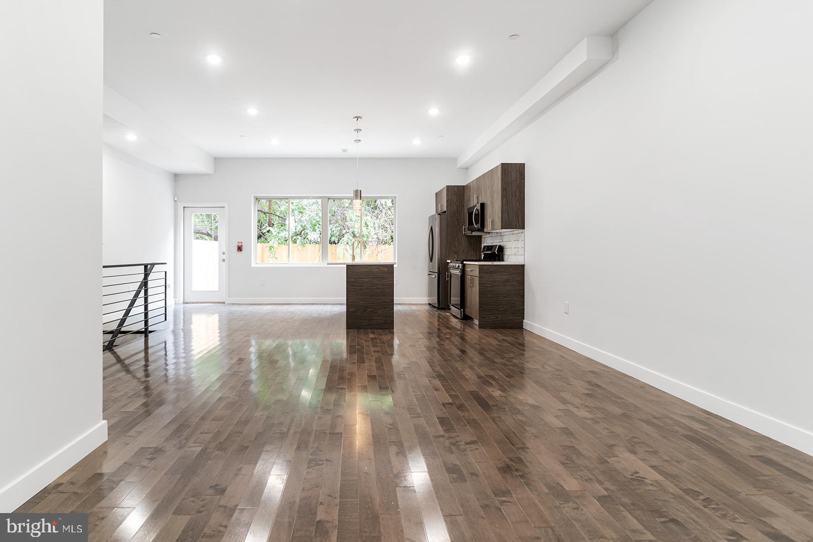 NORRIS SQUARE - Residential Lease