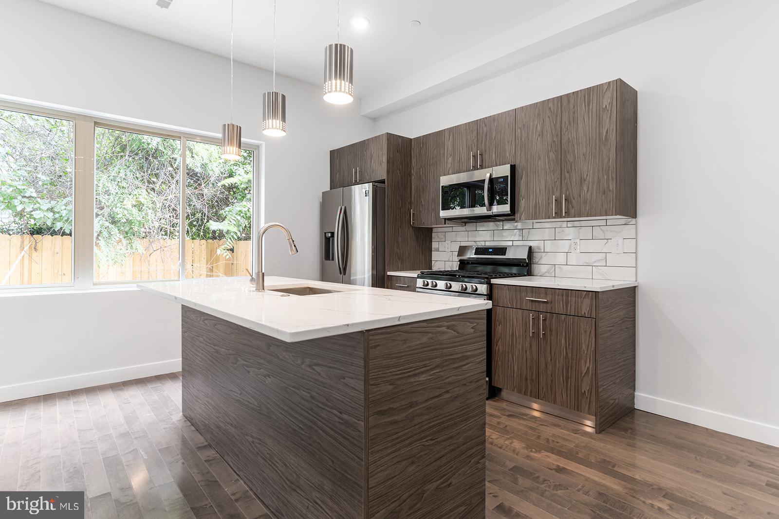 NORRIS SQUARE - Residential Lease