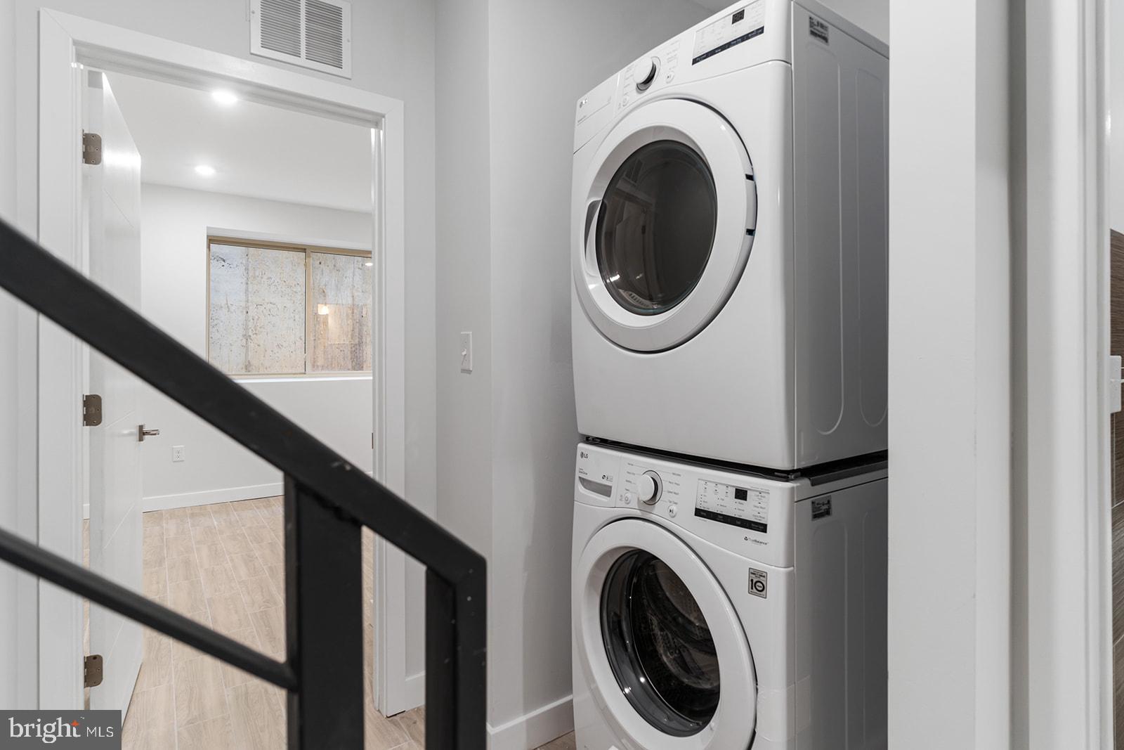 NORRIS SQUARE - Residential Lease