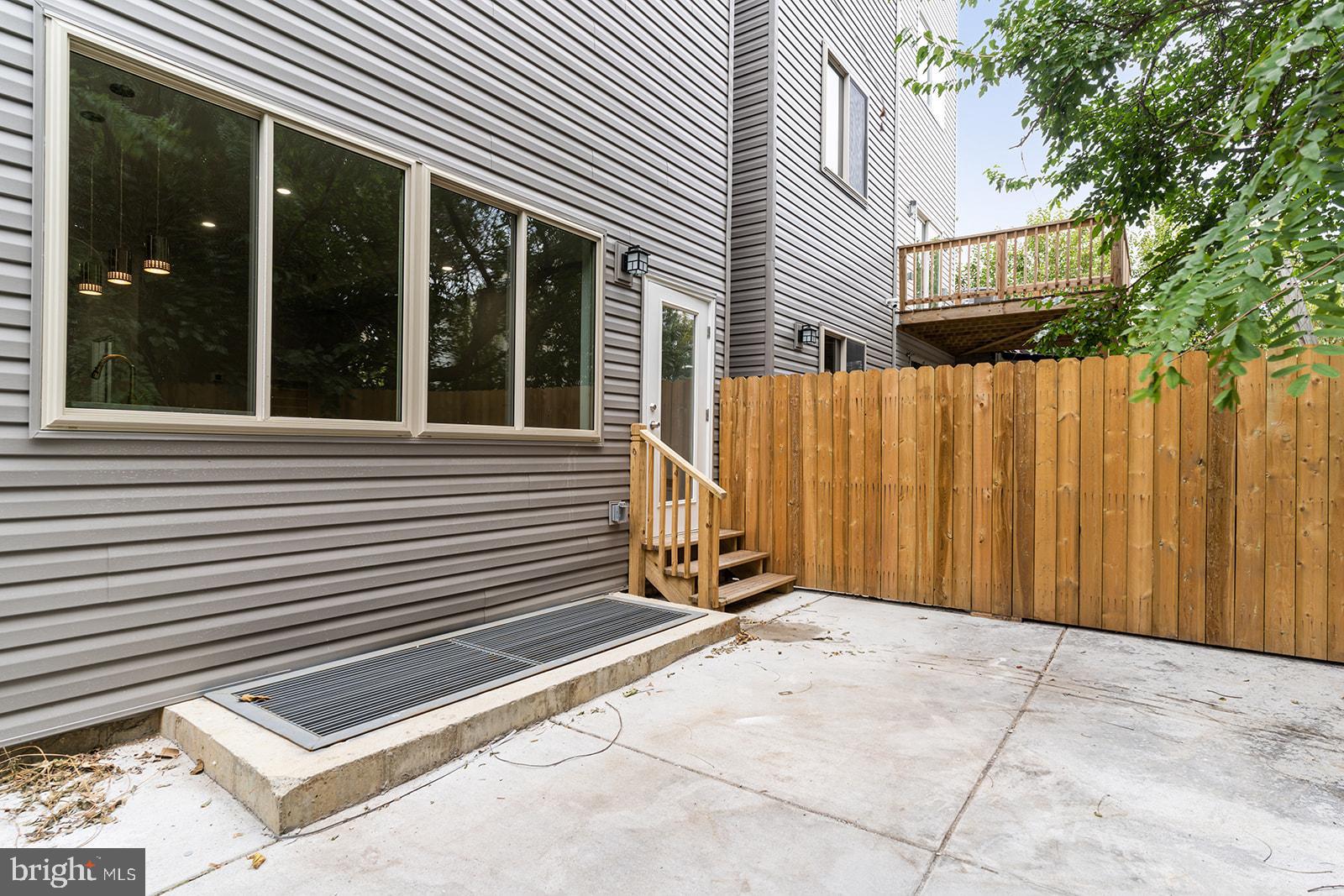 NORRIS SQUARE - Residential Lease