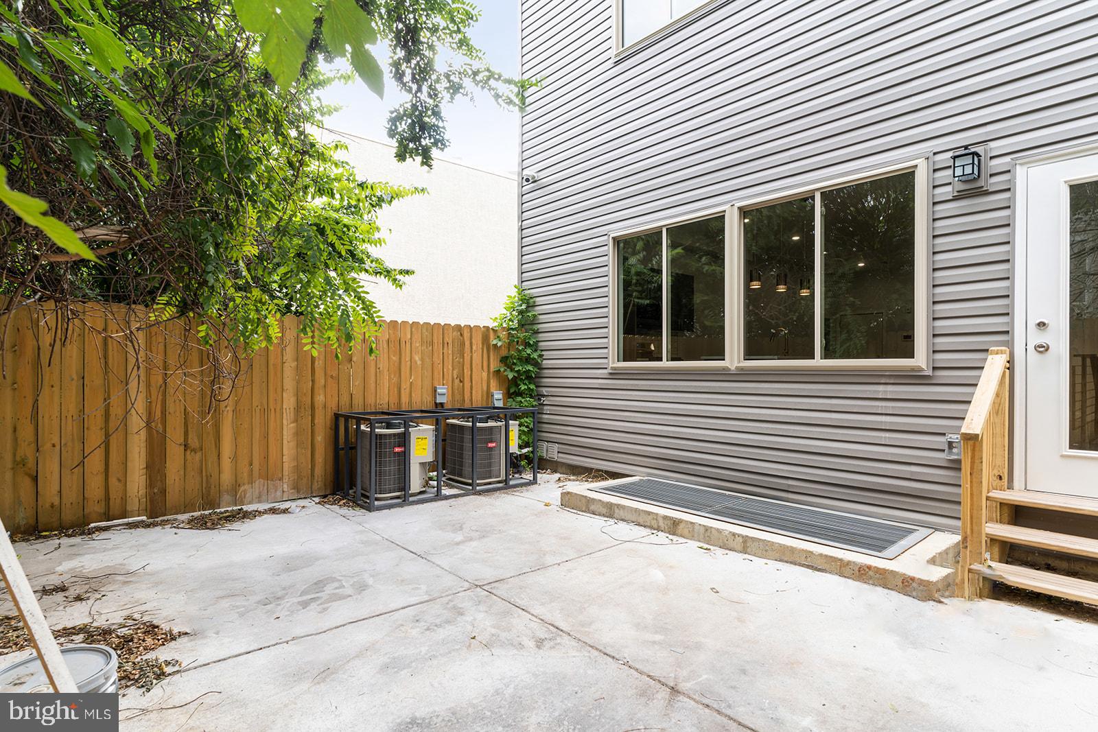 NORRIS SQUARE - Residential Lease