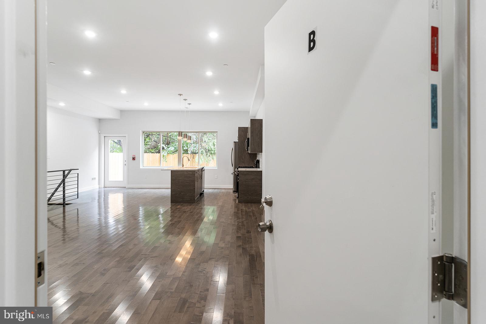 NORRIS SQUARE - Residential Lease