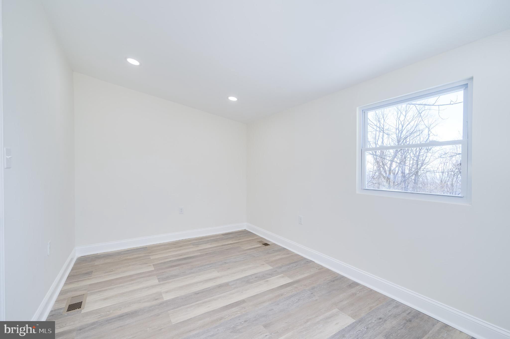 SHEN FARMS MT LAKE - Residential