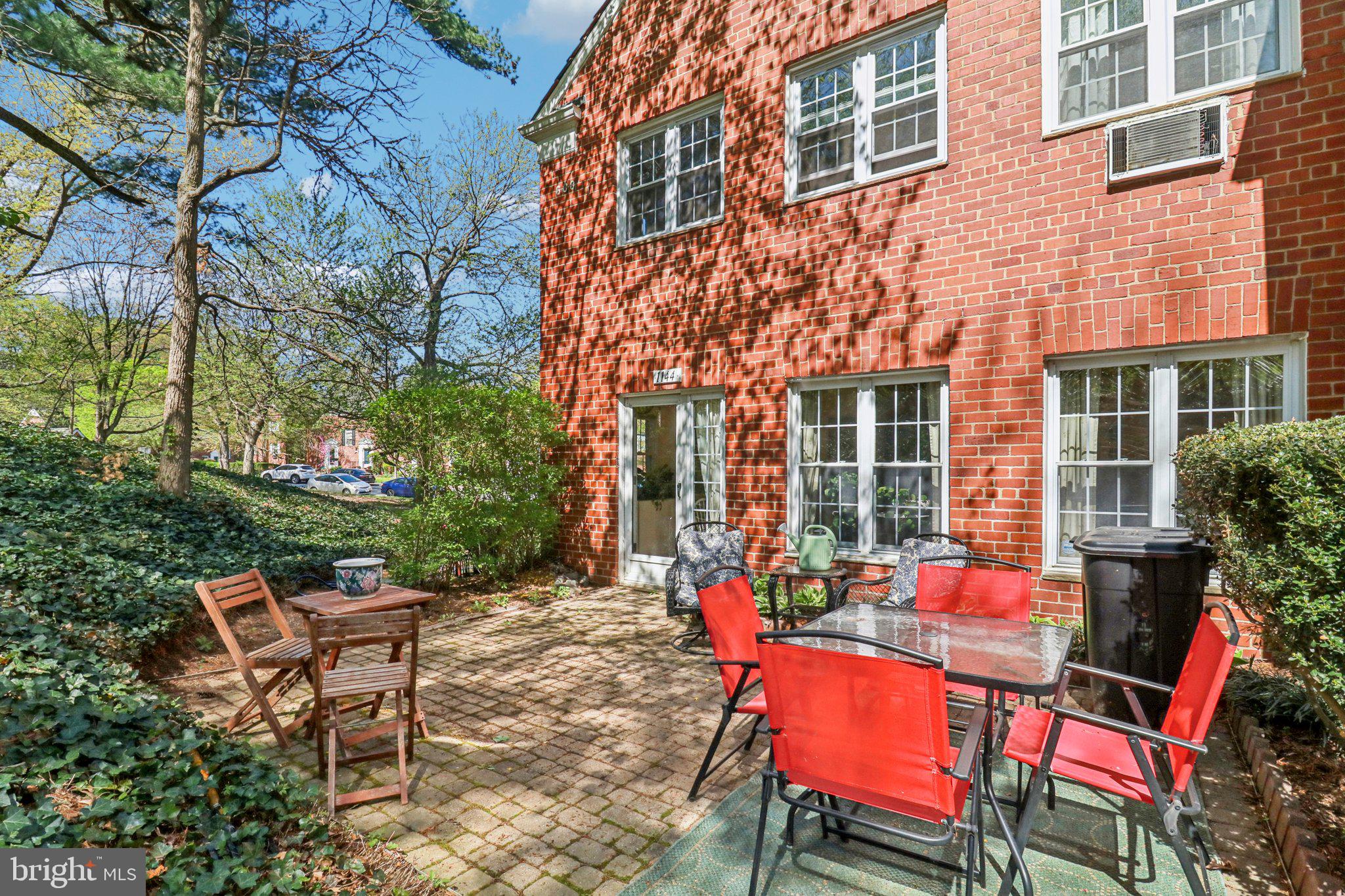 PARK FAIRFAX - Residential