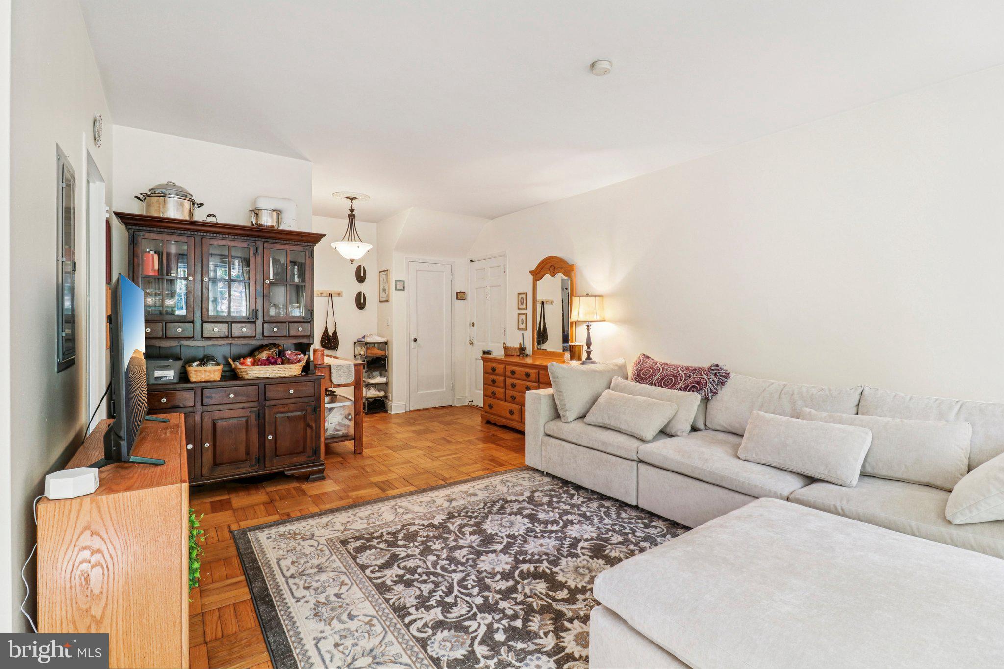 PARK FAIRFAX - Residential