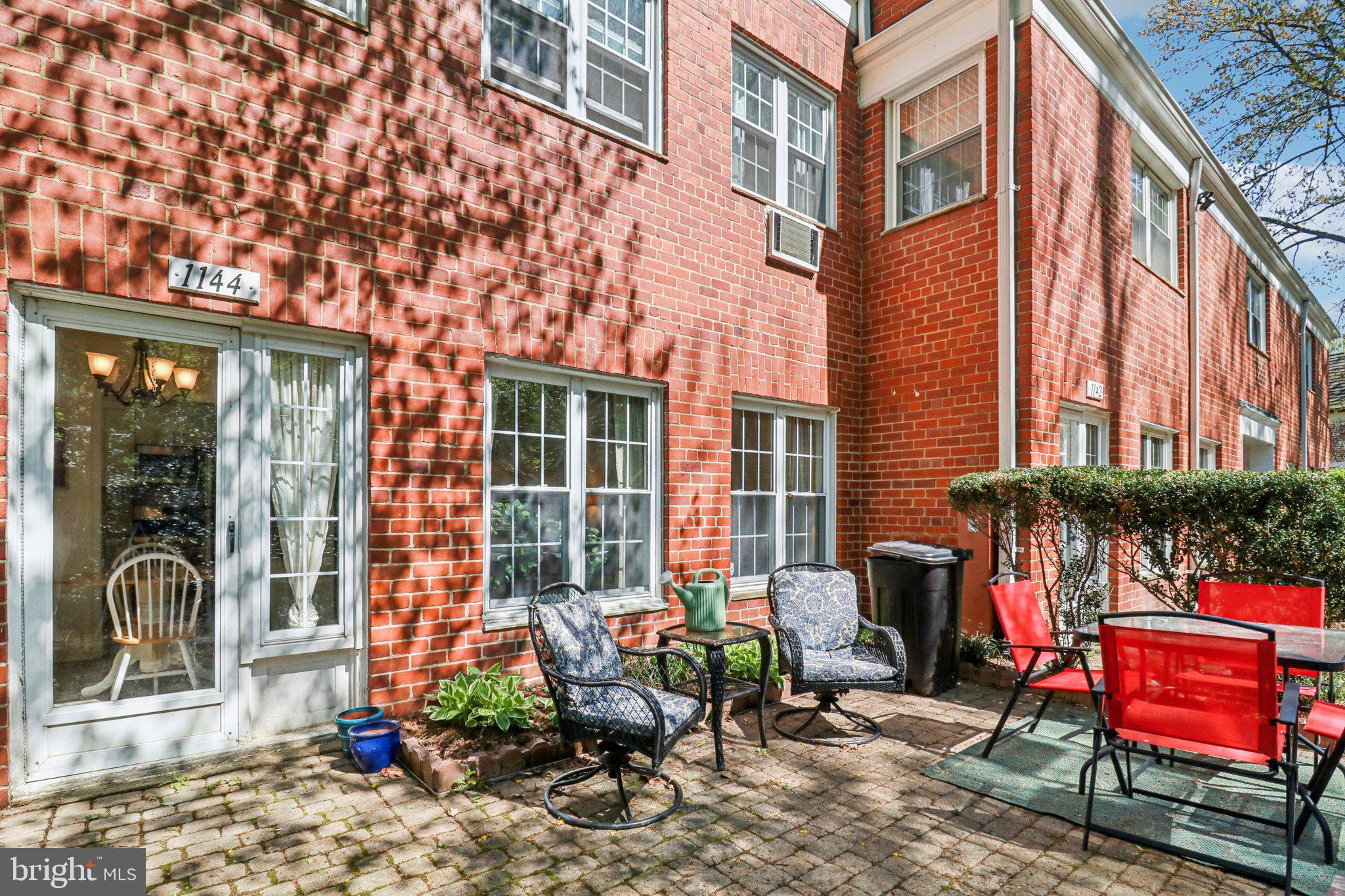 PARK FAIRFAX - Residential