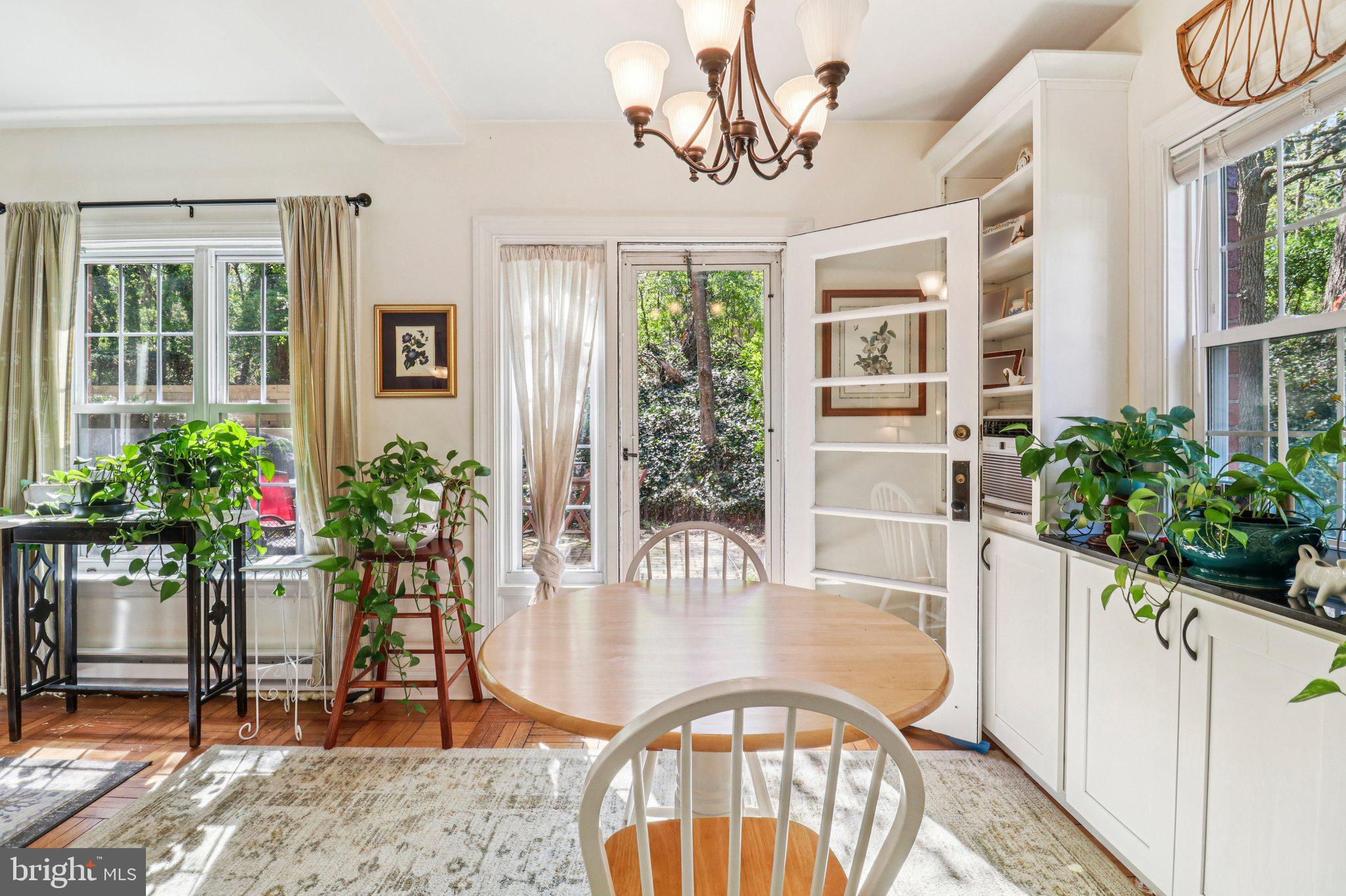 PARK FAIRFAX - Residential