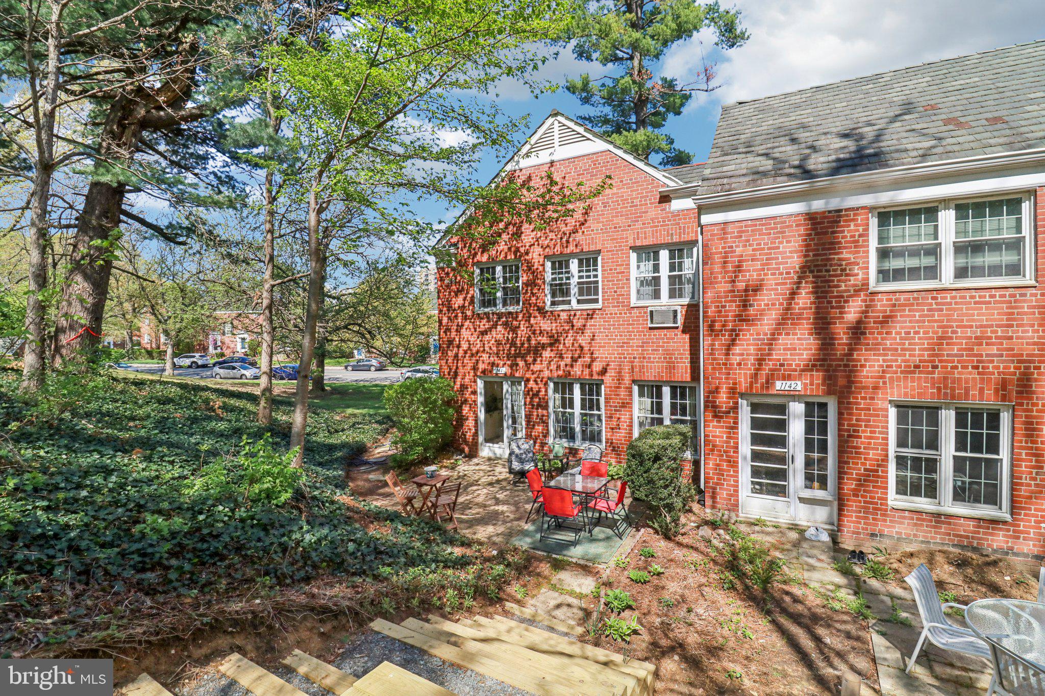 PARK FAIRFAX - Residential