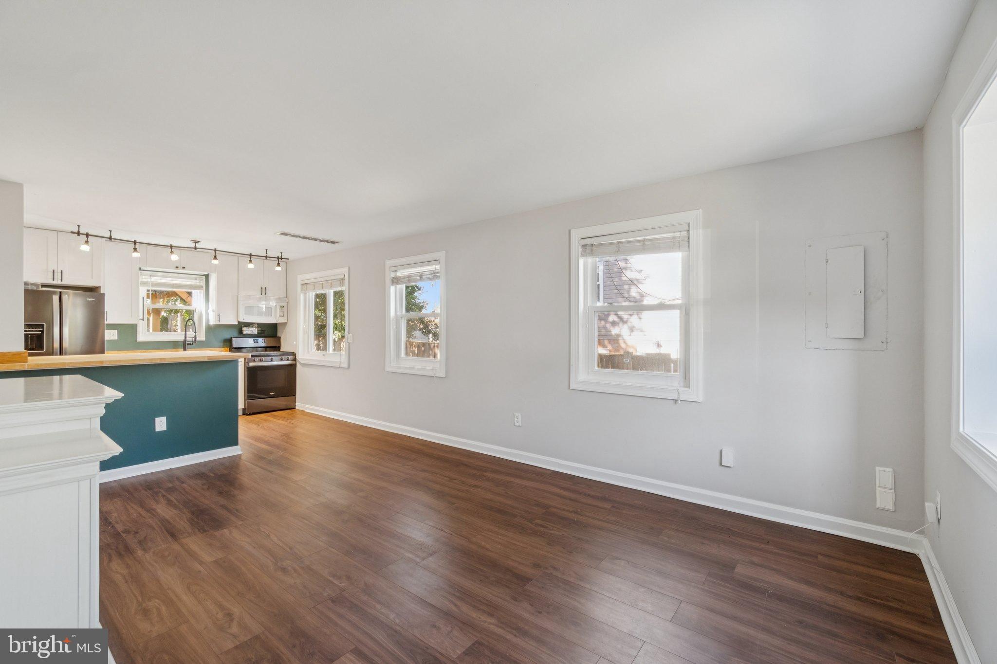 HUNTINGTON - Residential Lease