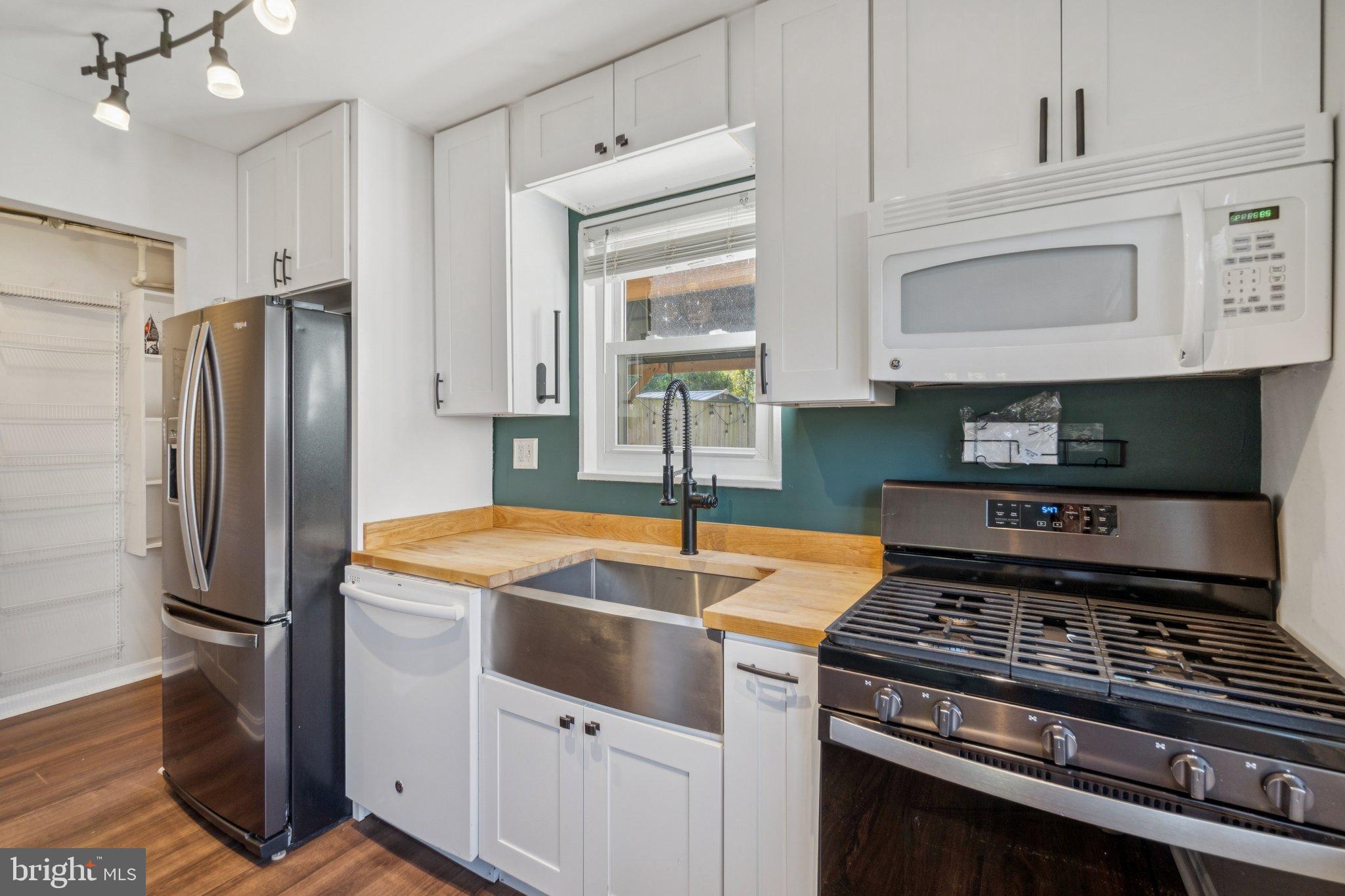 HUNTINGTON - Residential Lease