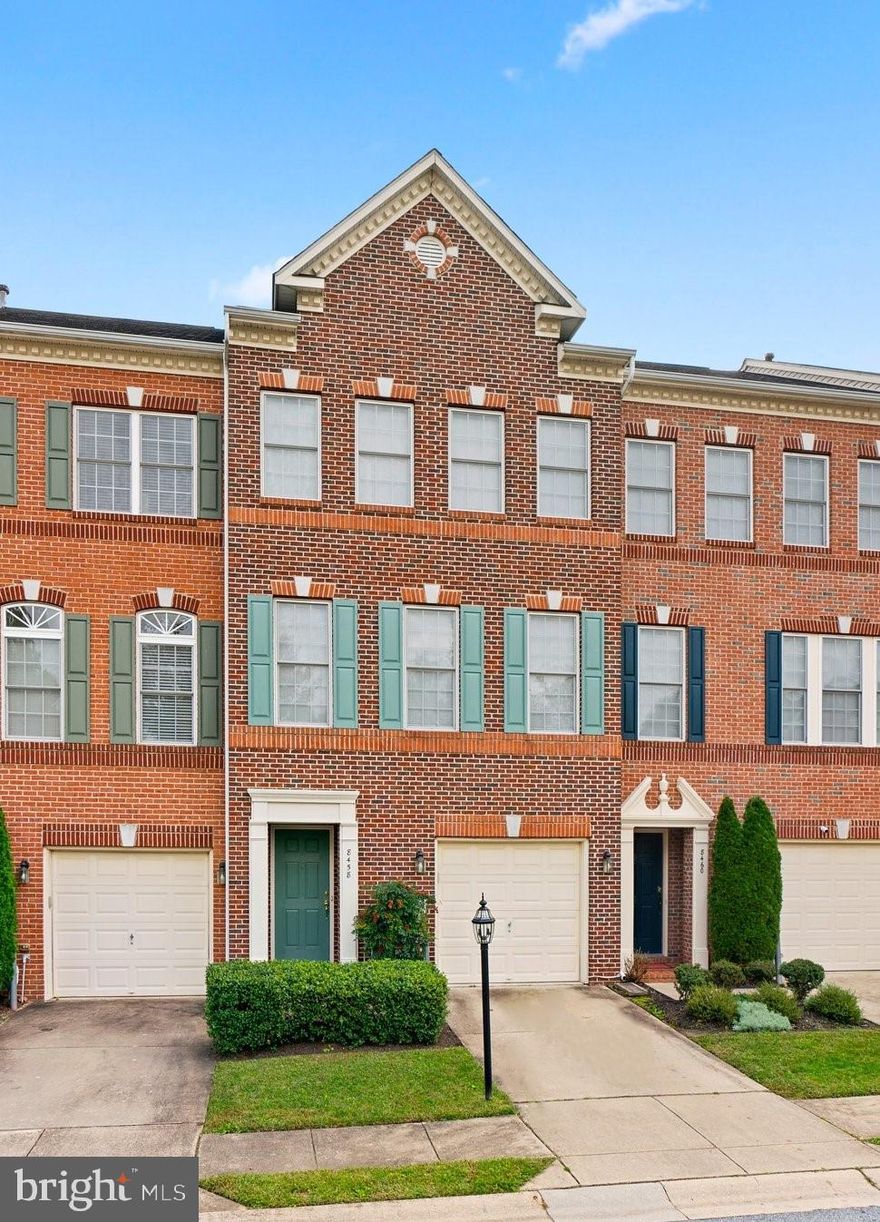 This bright and spacious 3-bedroom townhome has been made perfectly ready for you - the entire home has been freshly painted, the electric has been updated, brand new window treatments installed, and that is just the start of updates that await the new tenant(s). With stainless steel appliances, corian counter-tops, 2 full bathrooms, 2 half bathrooms, an attached 1 car garage, oversized windows, neutral paint colors, hardwood & carpet throughout, an HOA that covers yard maintenance & beautiful views out of every window - this home is the one you have been looking for! Your new home is waiting for you, schedule an appointment today.
Minimum credit score - 700