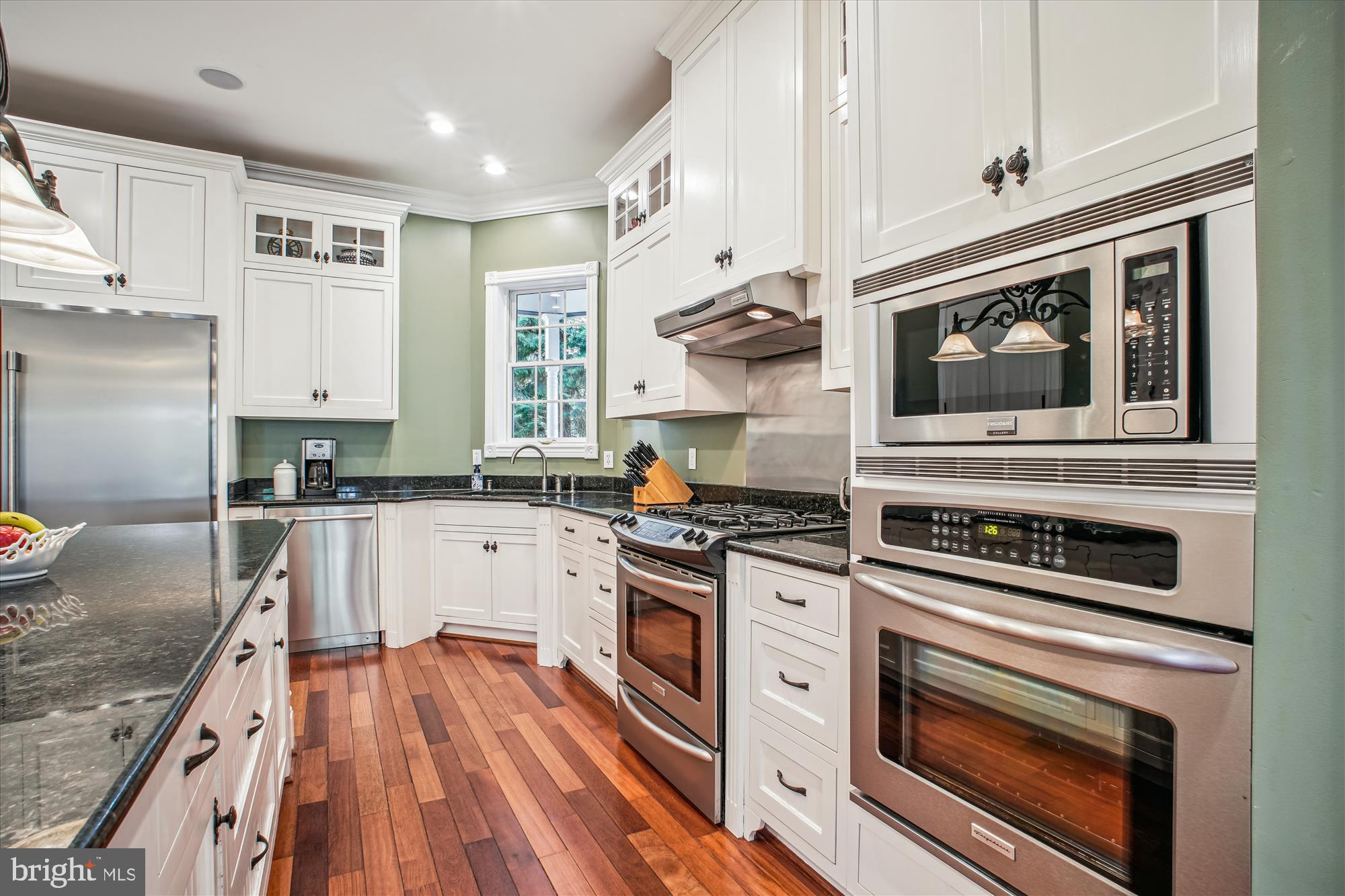 1009 MADISON LANE