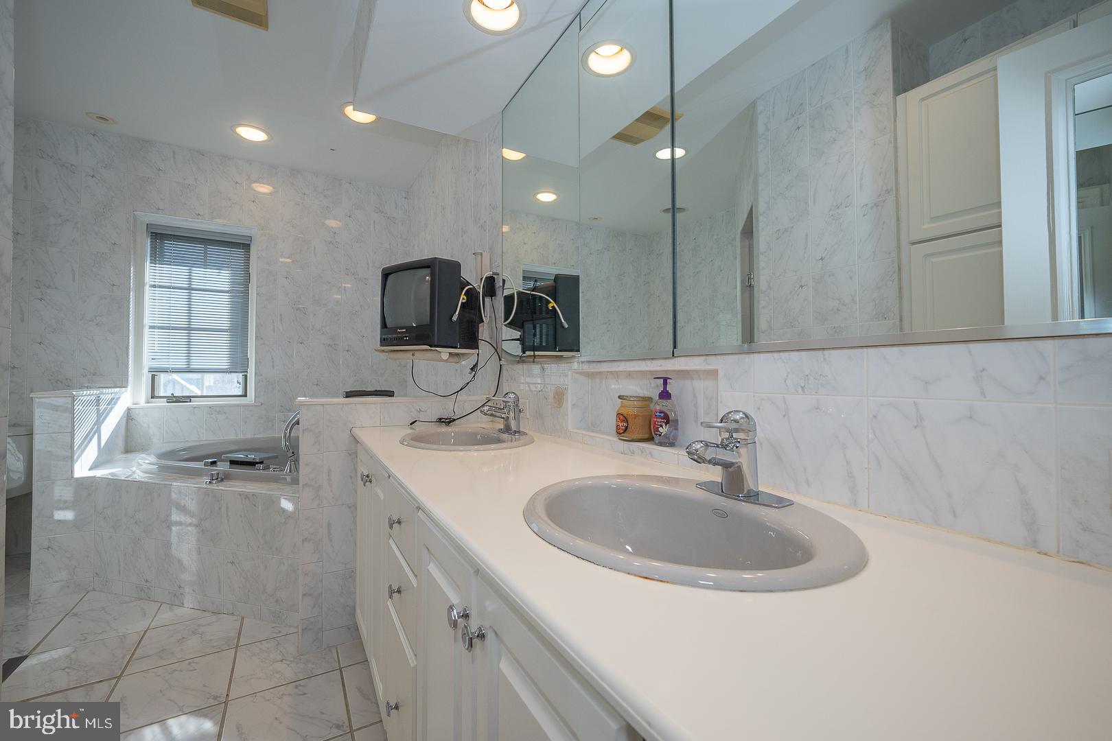 MERION STATION - Residential