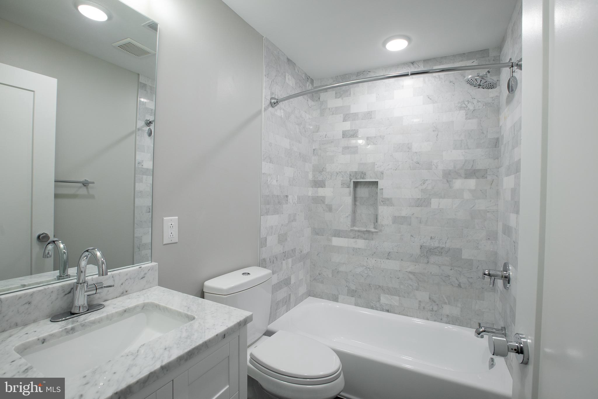 FAIRMOUNT - Residential Lease