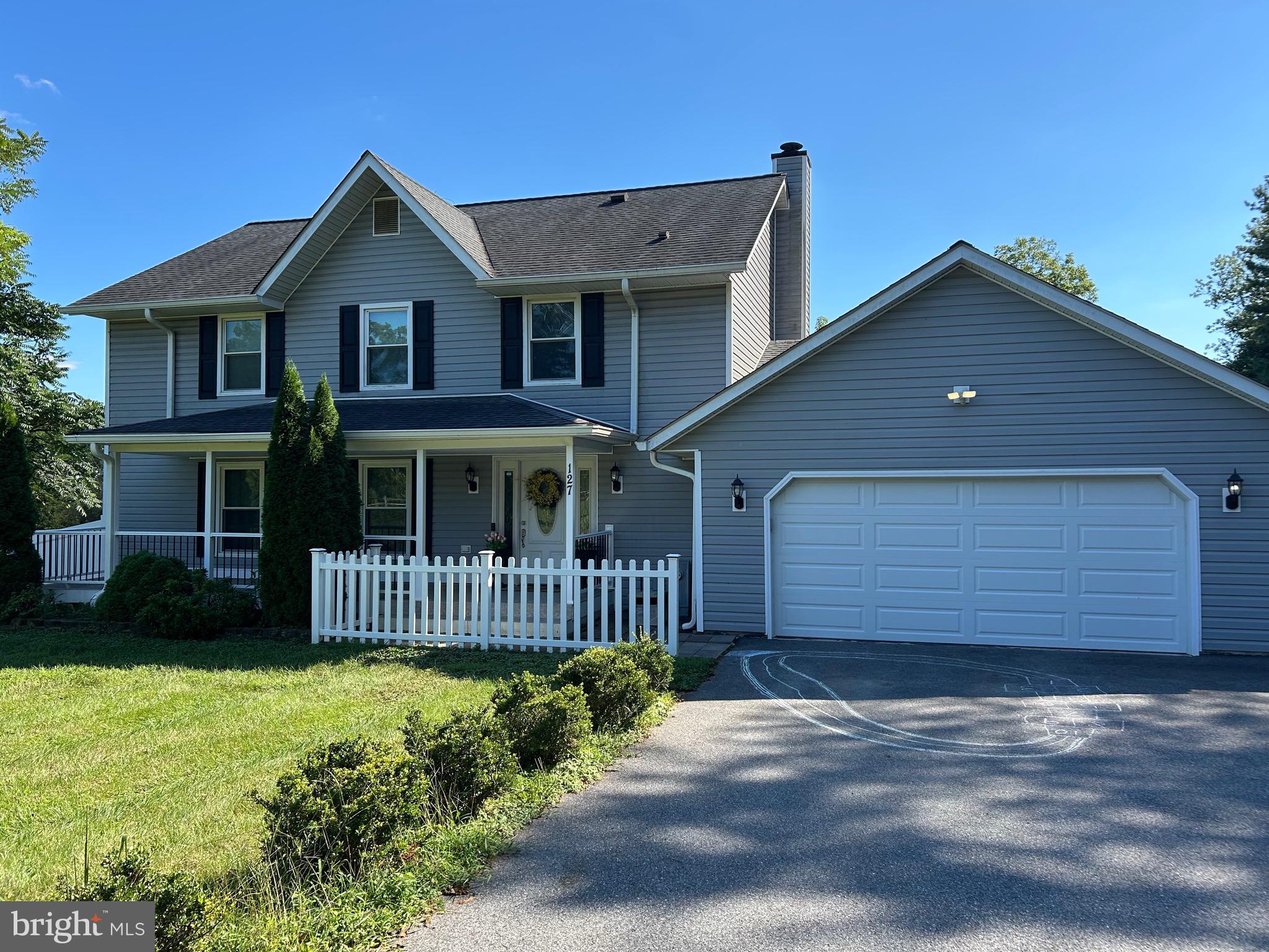 127 DIXON LANE