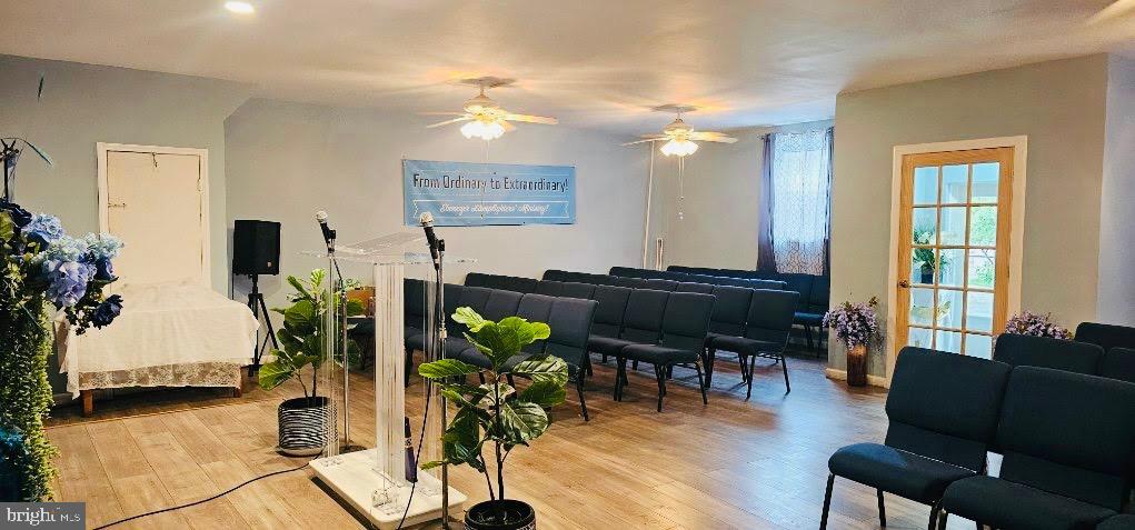 PHILADELPHIA (SOUTH) - Commercial Sale