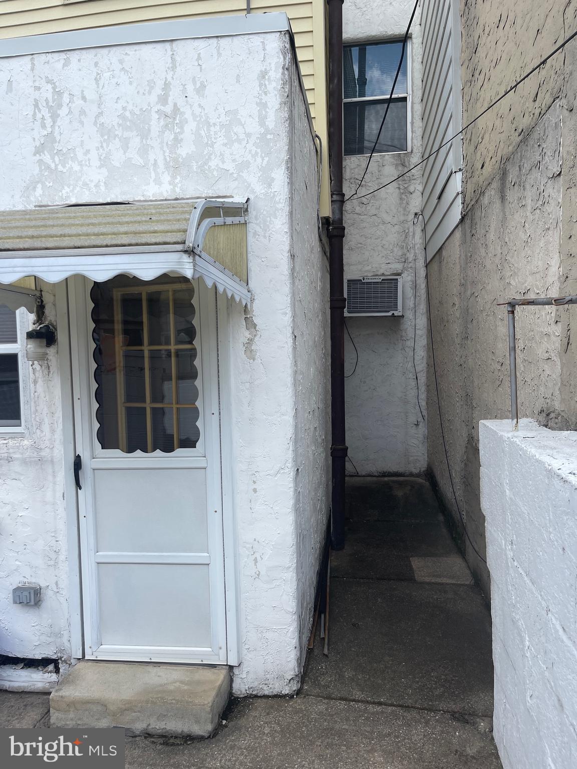 WHITMAN - Residential