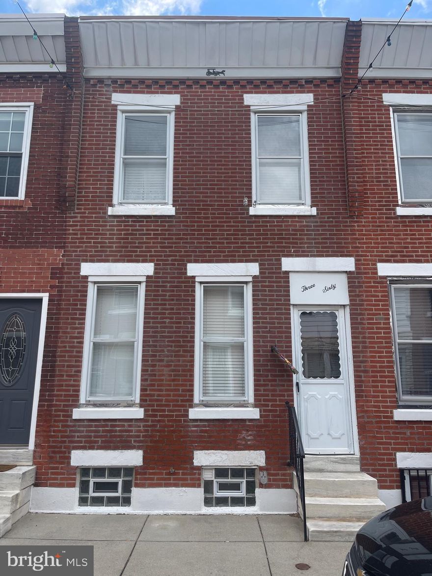 Location, Location, Location!!!   Welcome to 360 Durfor located in the heart of Whitman.  This two bedroom home is in excellent condition.   The home is dated and just needs cosmetic upgrades.  Perfect for first time buyers or investors.   Priced to sell.