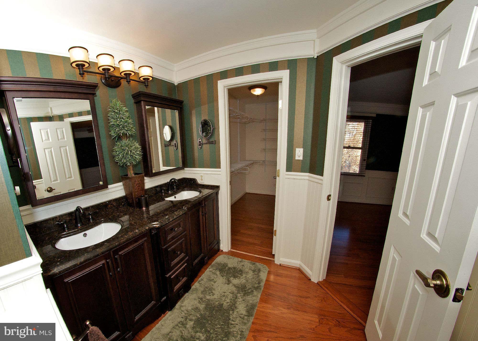 FAIR WOODS - Residential