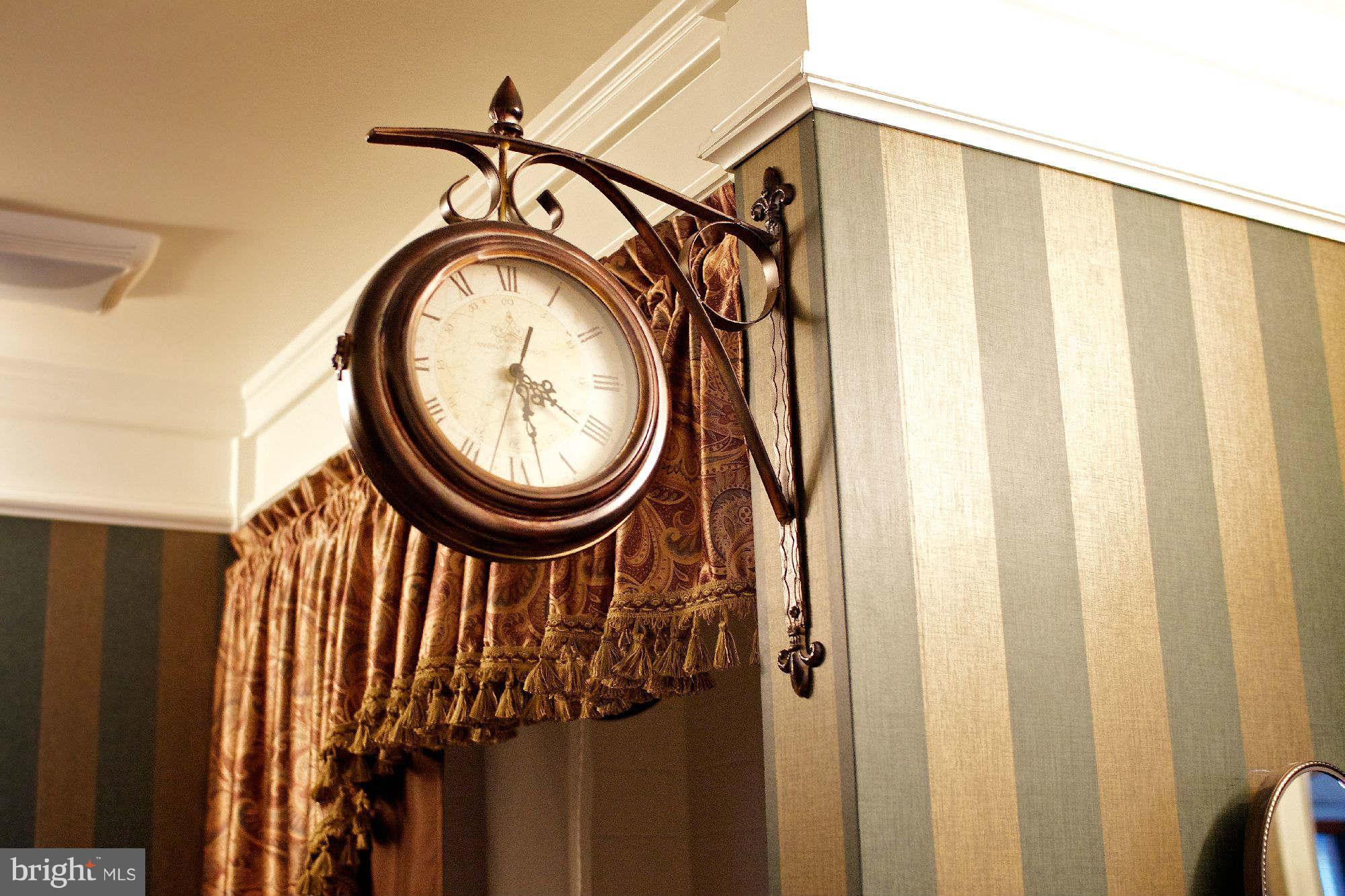 FAIR WOODS - Residential